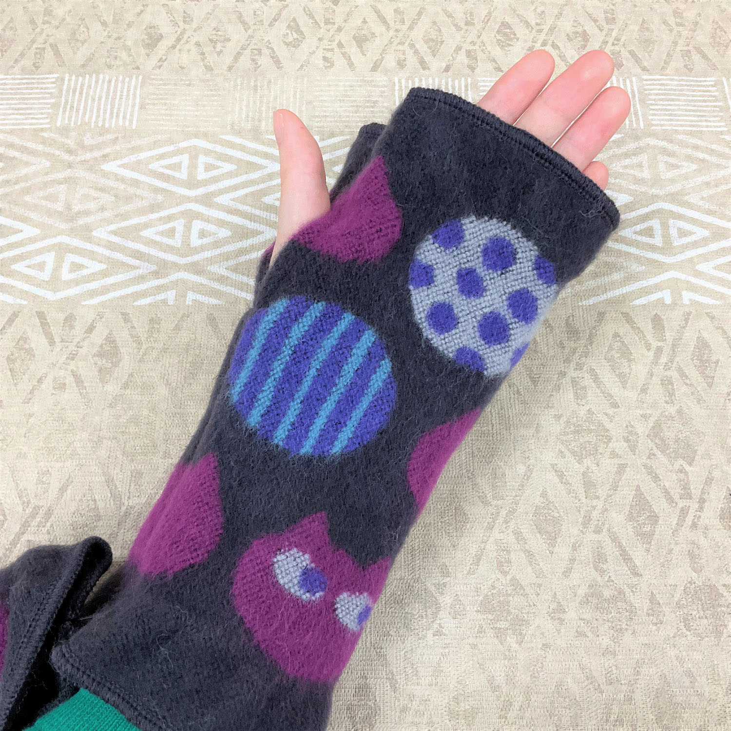 【在庫限り終了】ラシクモア ドットキャット ハンドウォーマー - 画像8