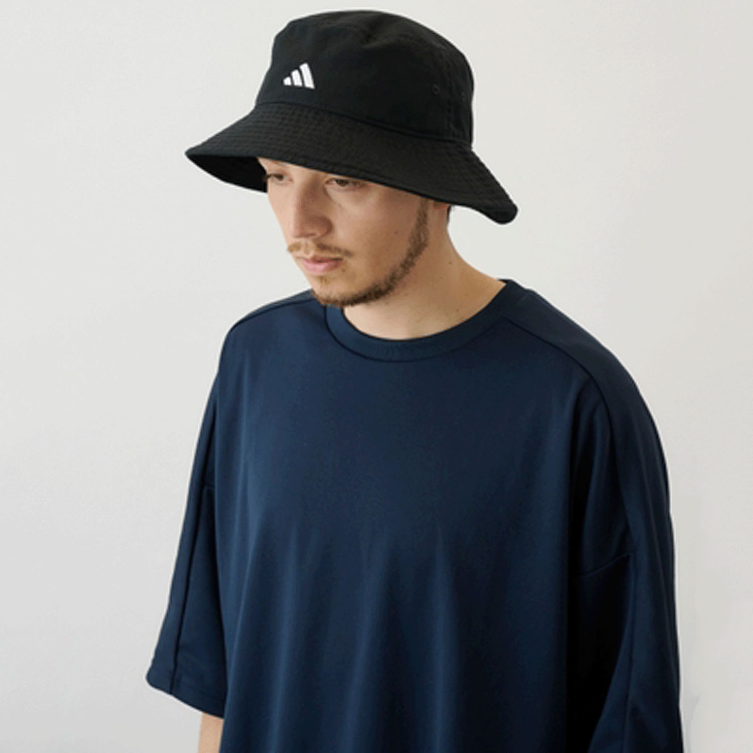 adidas ツイルバケットハット