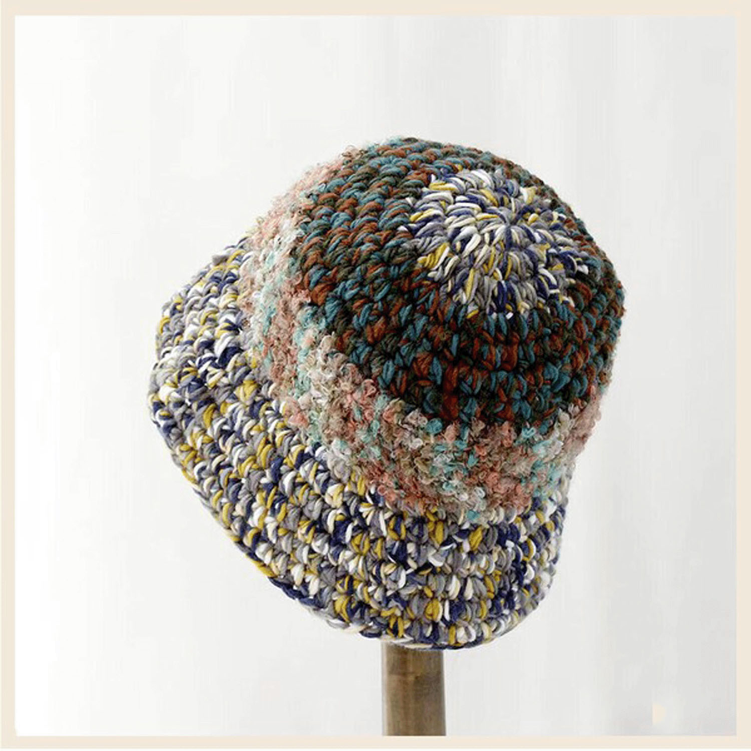 アクリル配色ニット帽 - 画像3