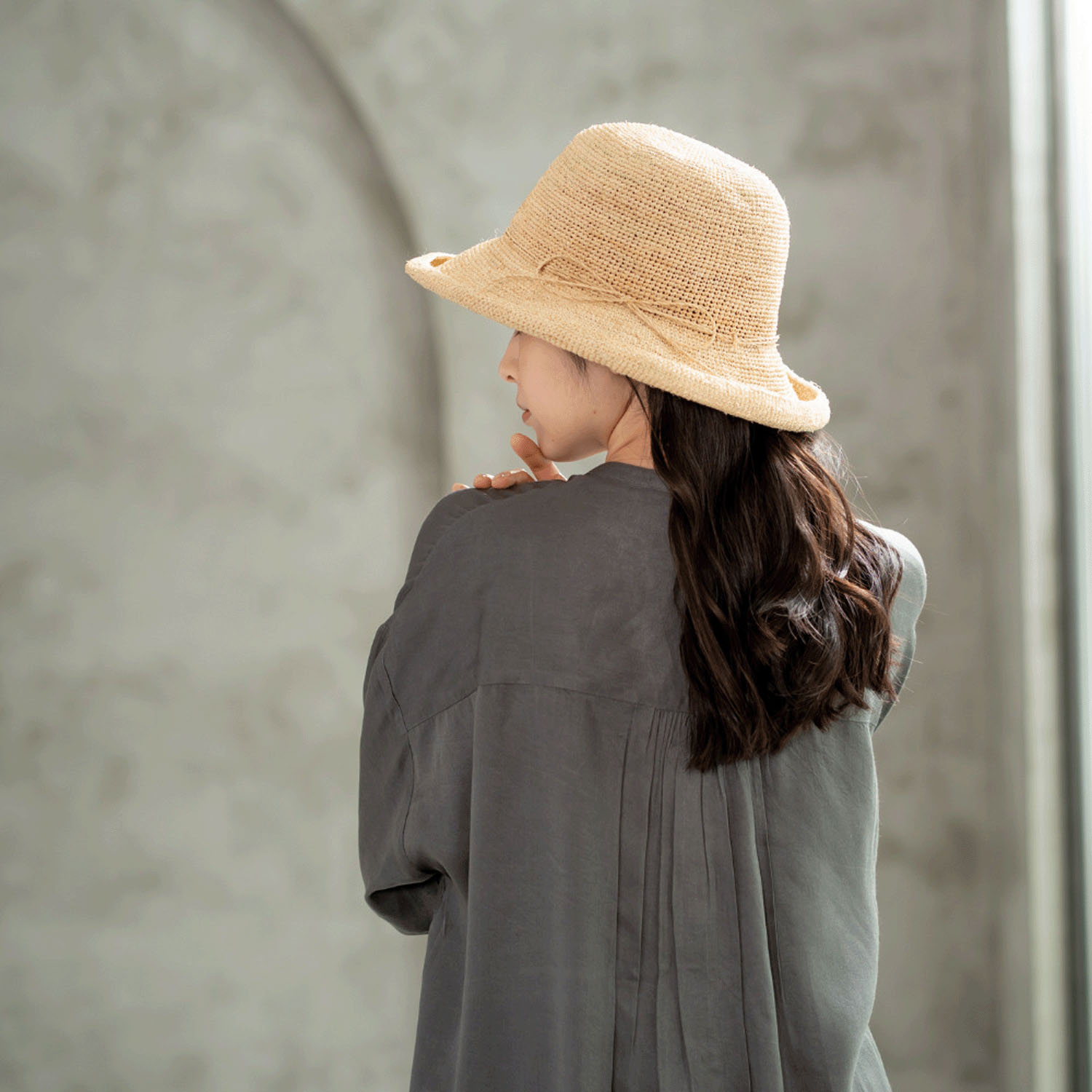 上質な雰囲気漂う ラフィアのブリムアップハット - 画像2