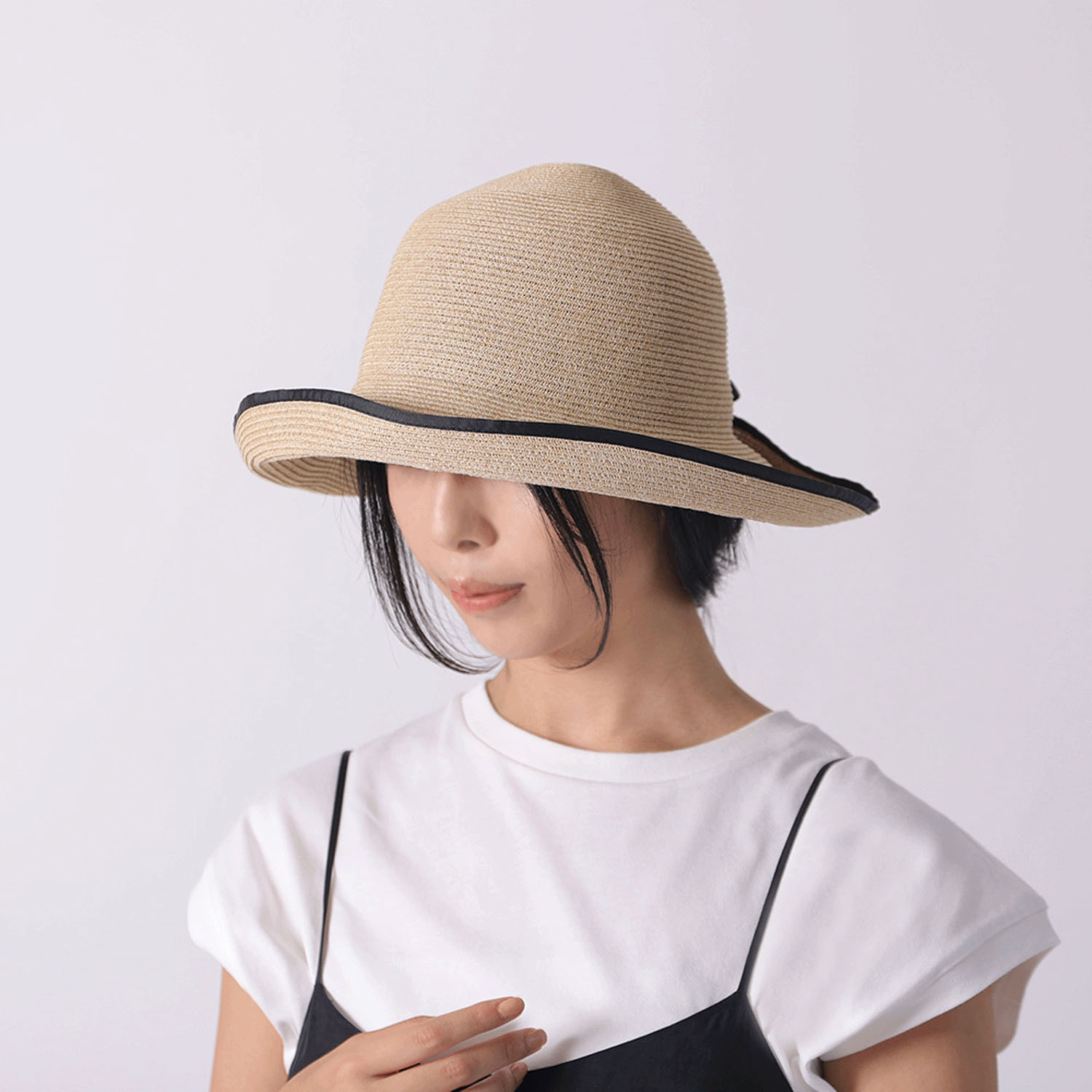 折り返したブリムが印象的なペーパーブレード - 画像3