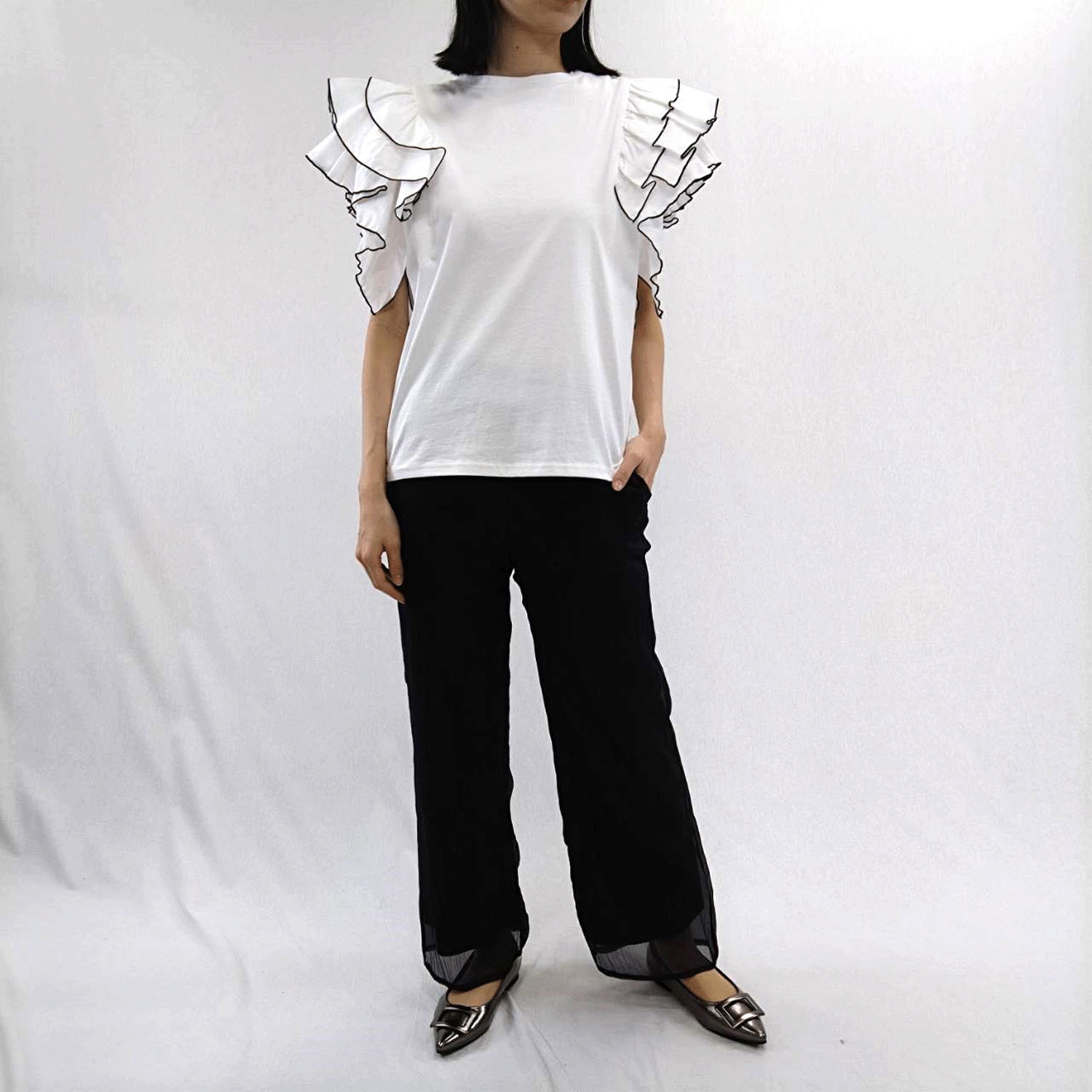 フリルデザインプルオーバー