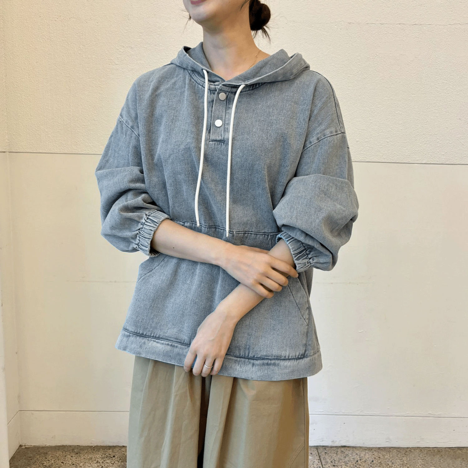 【CUBE SUGAR】ピグメント染めフード付きシャツパーカー - 画像1