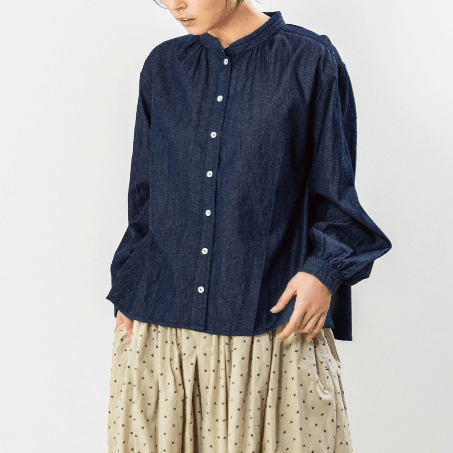 Northern Truck タック衿ギャーザーシャツ - 画像1