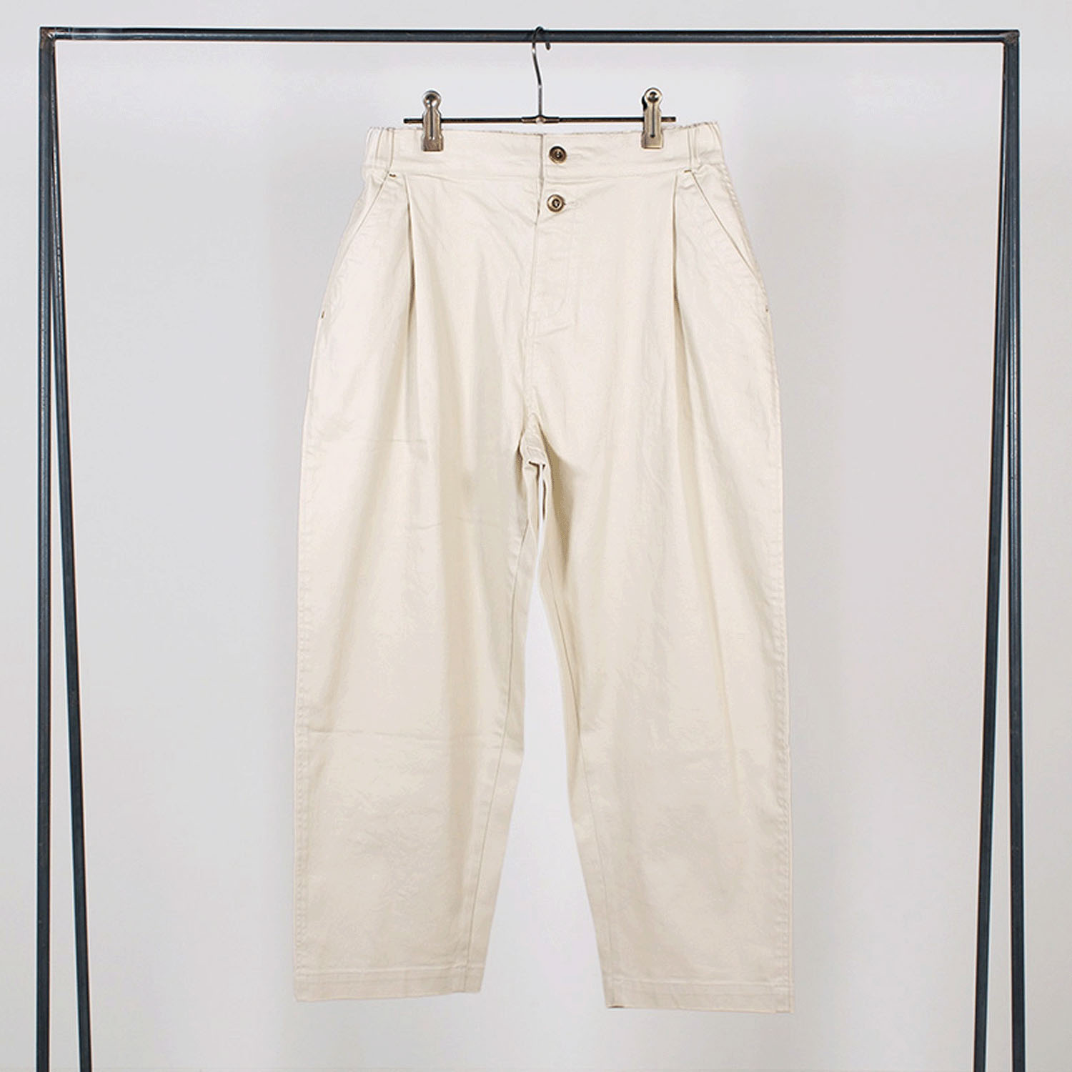 Northern Truck フロントタックテーパードパンツ - 画像4