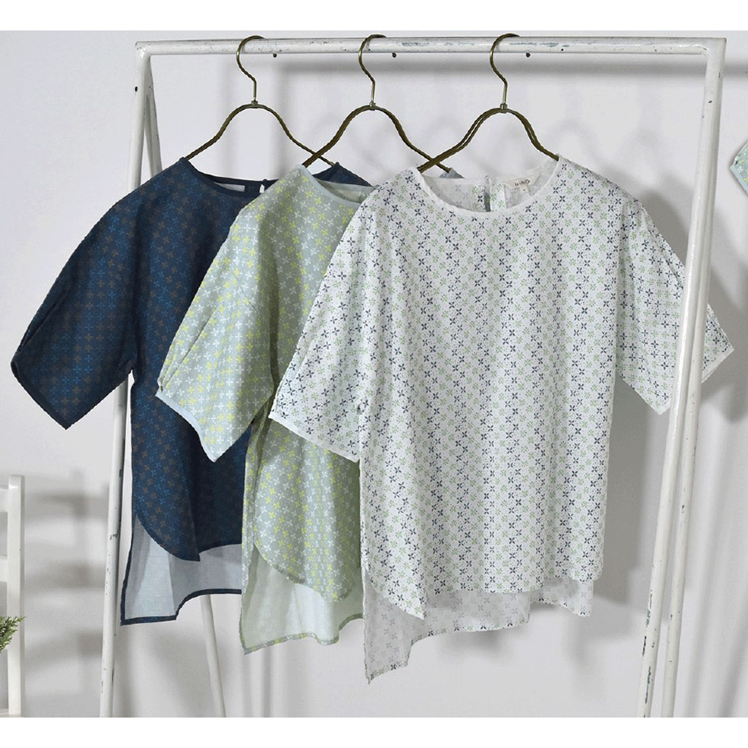 Keitto ラムネ瓶モチーフ総柄プリントプルオーバー - 画像1