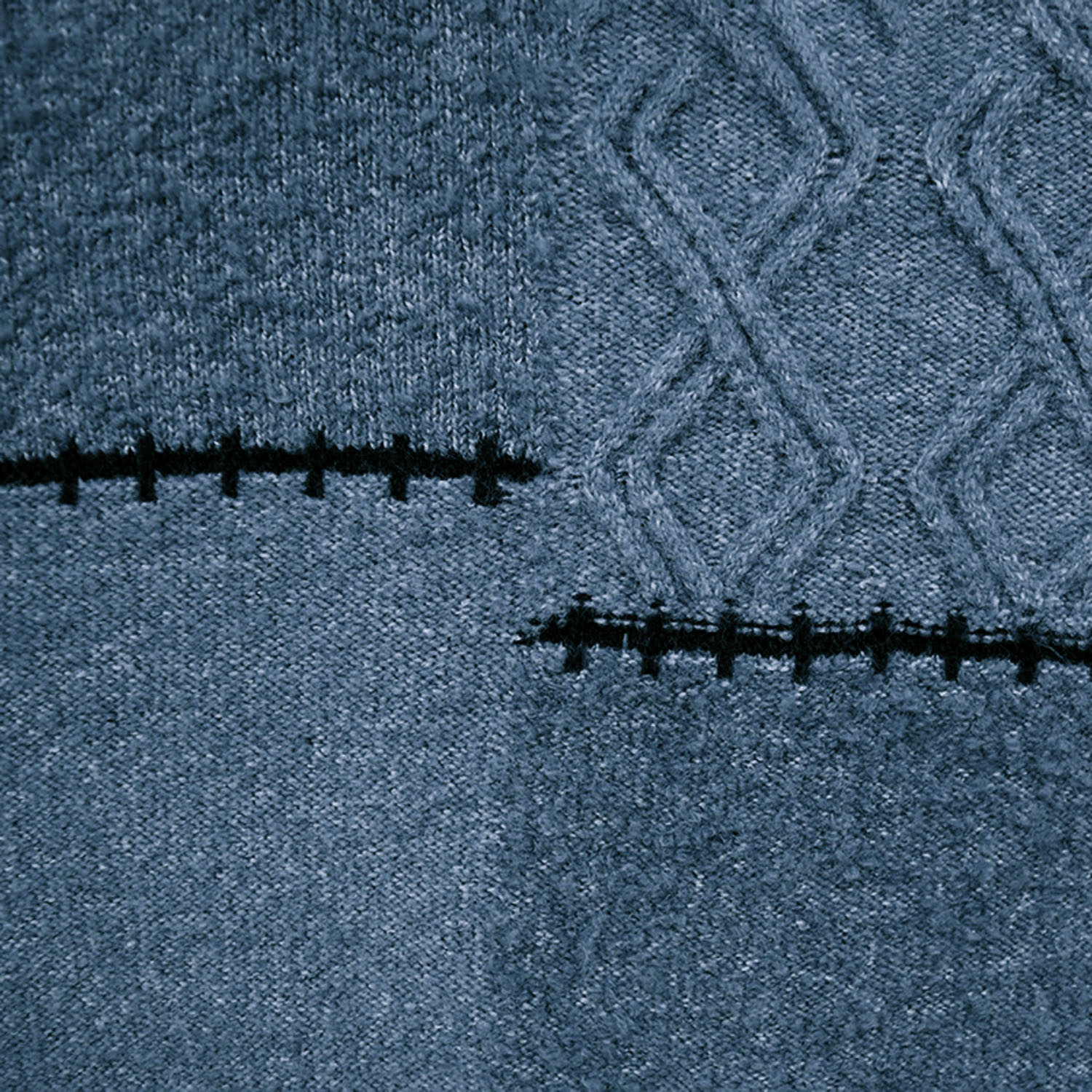 Keitto 編地切り替えブランケットステッチ入りニットプルオーバー - 画像11