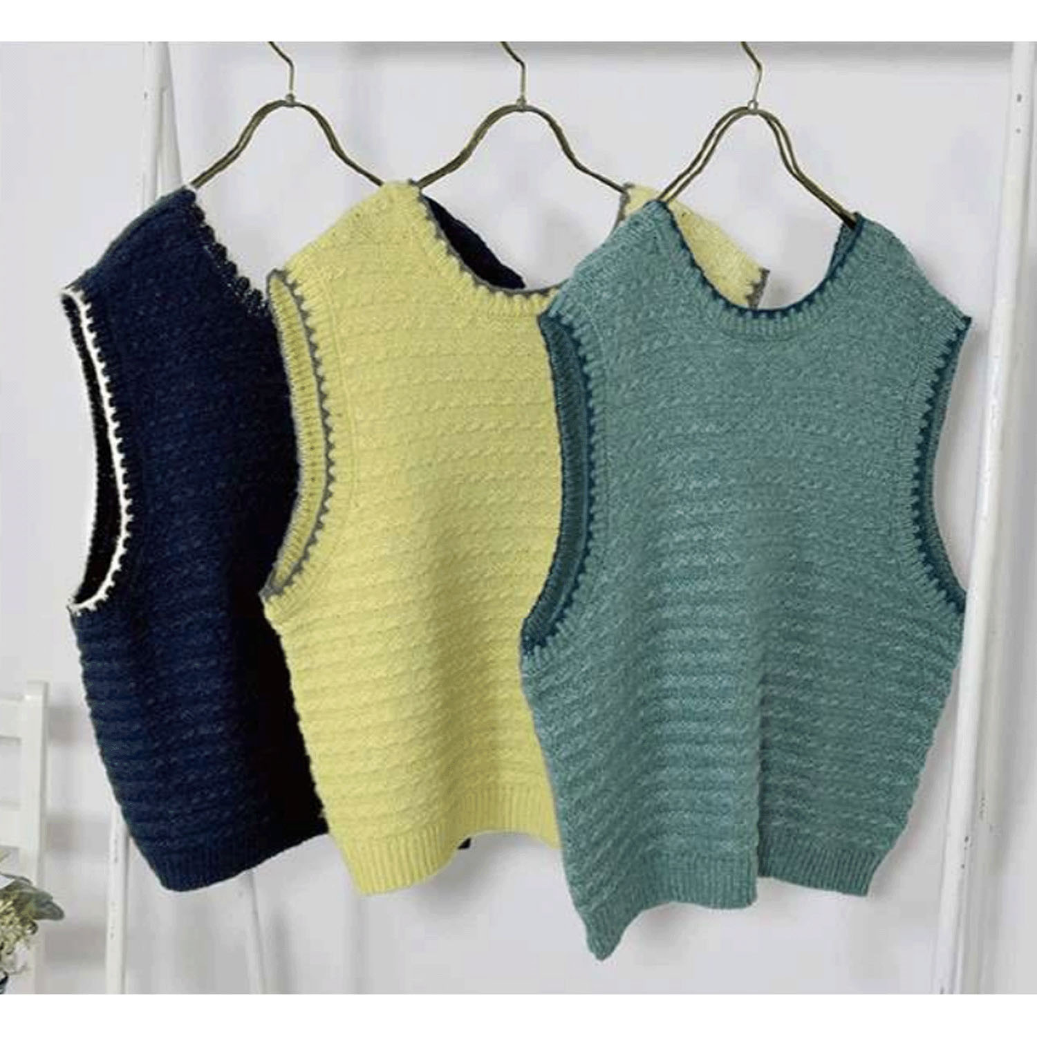 Keitto ブランケットステッチ入り前後着用ニットベスト - 画像2