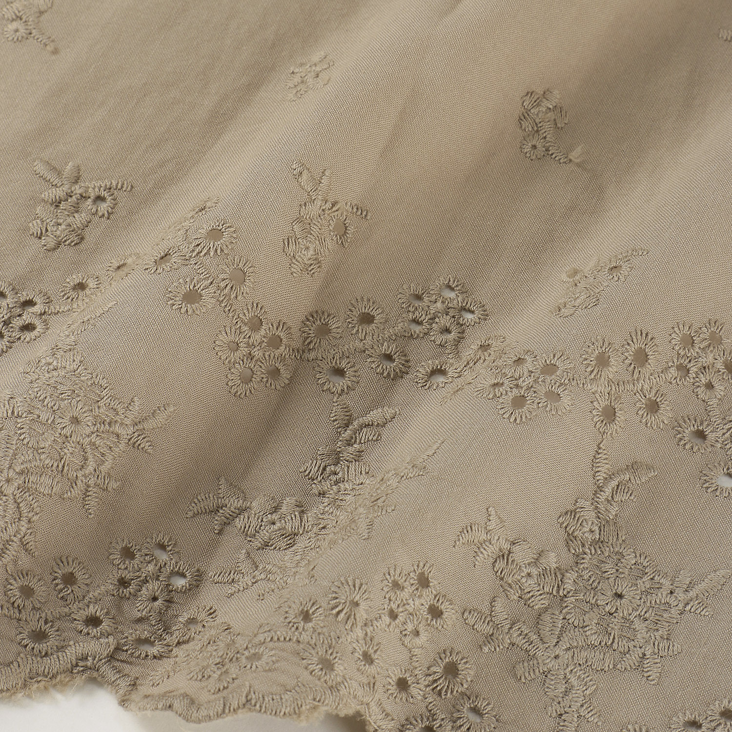 【Insta Live】ista－ire スカラップ刺繍ジレ - 画像7