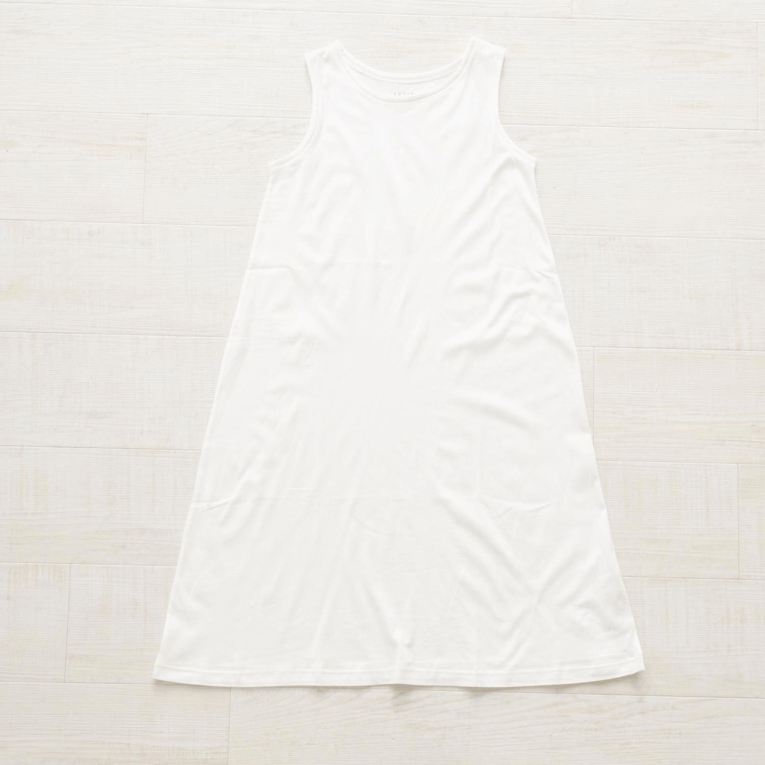 TUTIE． コットン天竺ノースリーブワンピース - 画像2