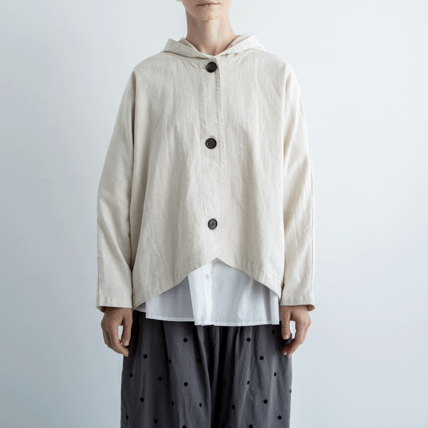 ista－ire 6．5oz甘撚りデニム フードバルーンジャケット - 画像4