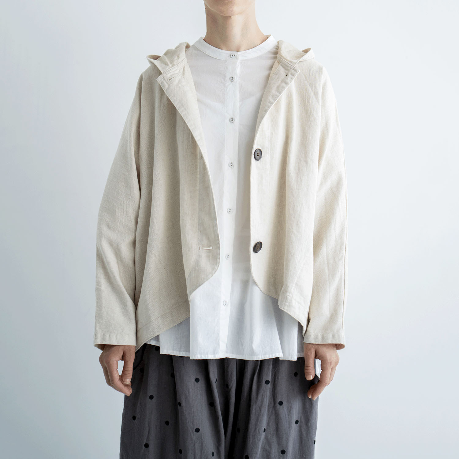 ista－ire 6．5oz甘撚りデニム フードバルーンジャケット - 画像1