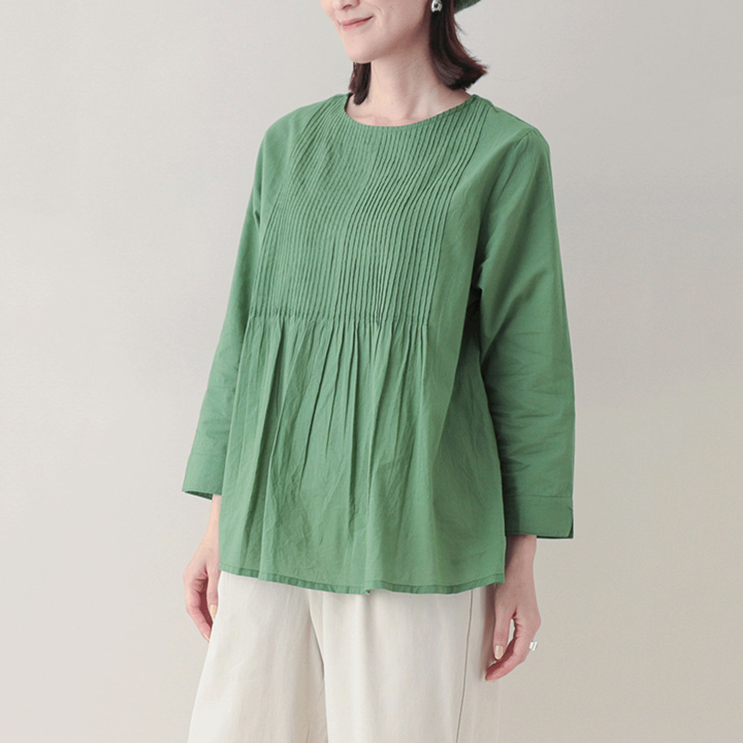 東京かんかん ピンタックコットン無地2WAYブラウス - 画像8