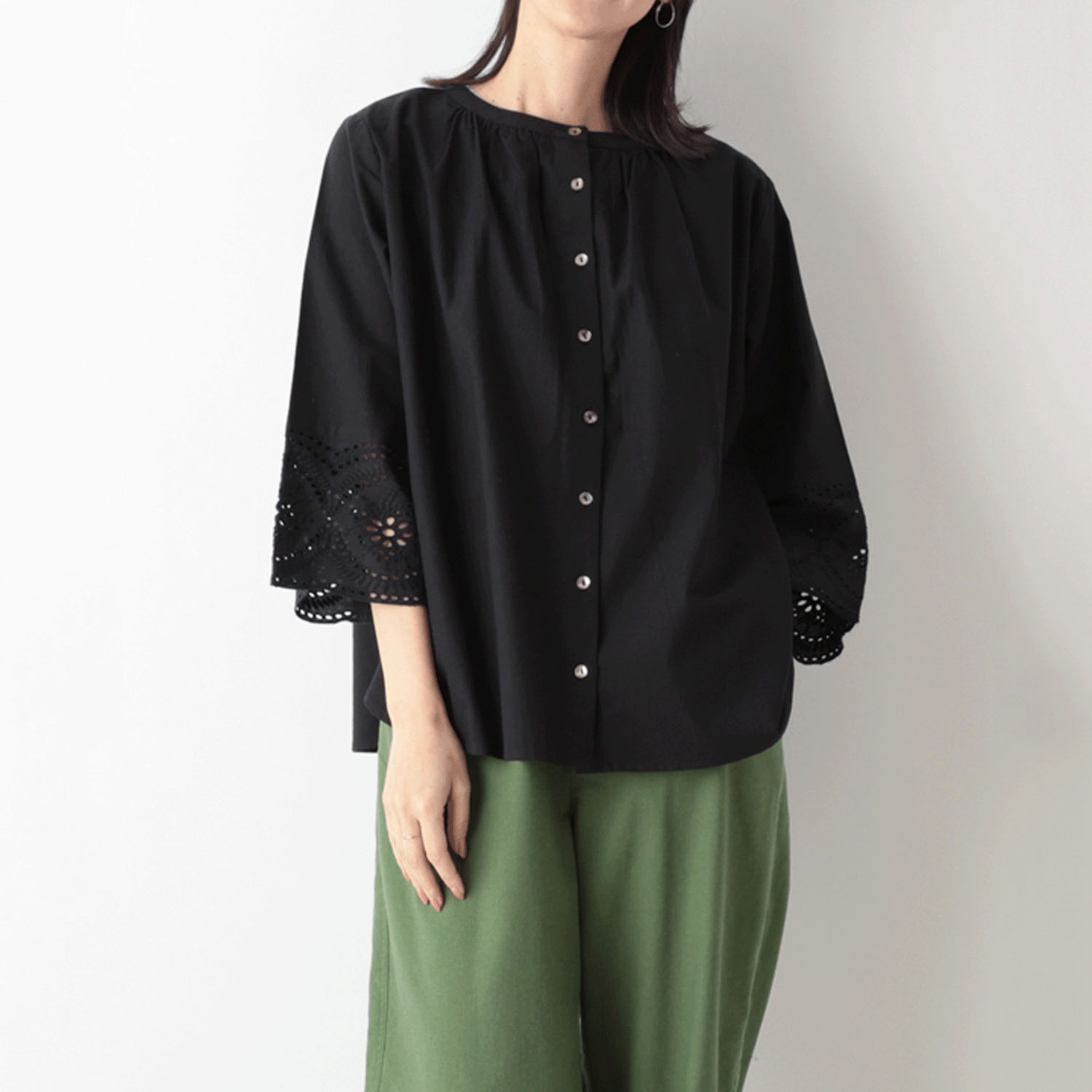 東京官官 ふんわりダブルガーゼクレープ2Wブラウス - 画像4