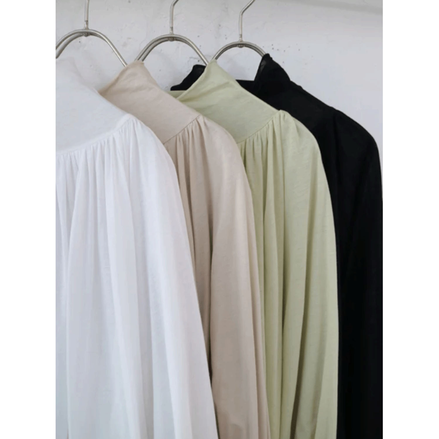 doux bleu タートルギャザーブラウス - 画像2