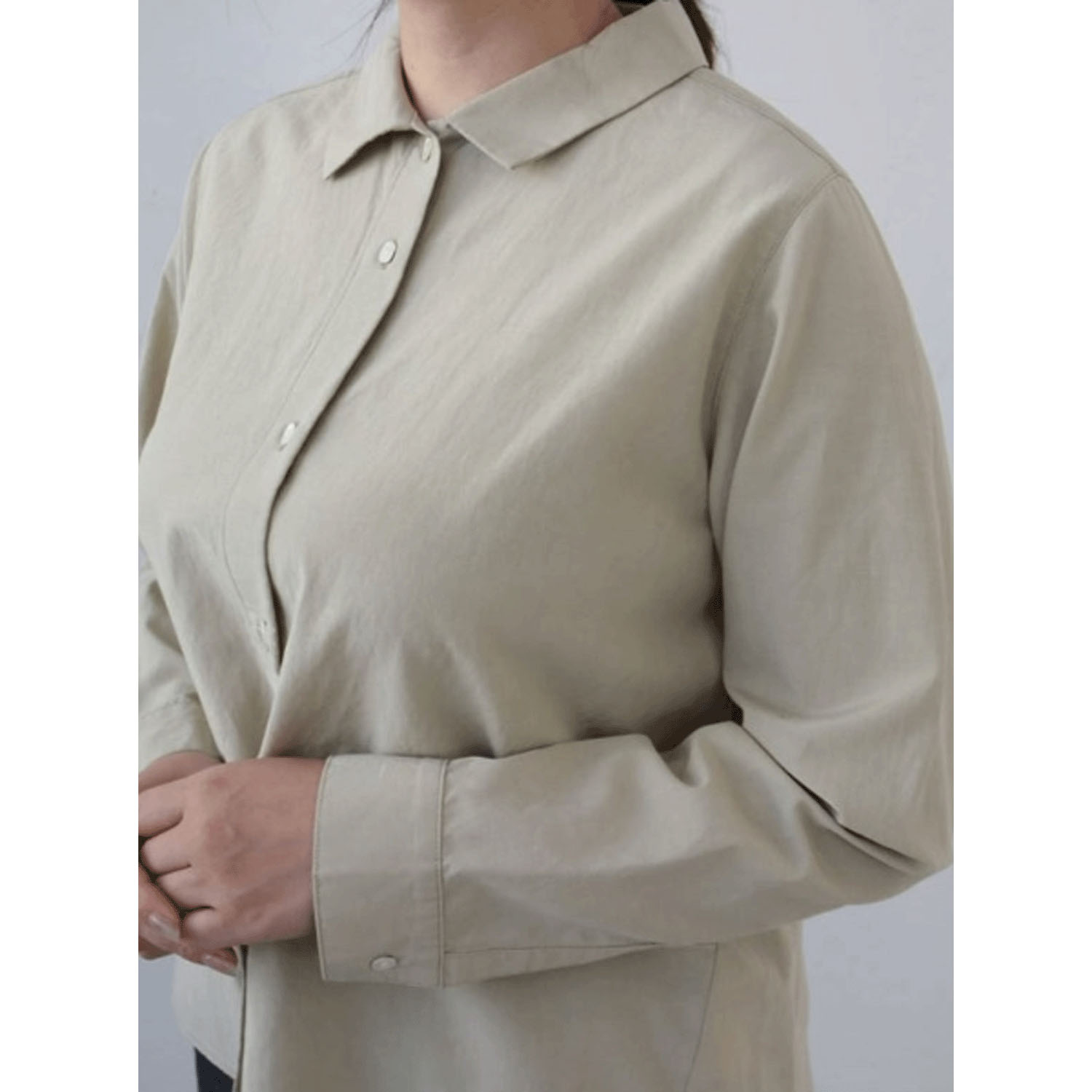 YARRA フラットカラーオープンブラウス - 画像7