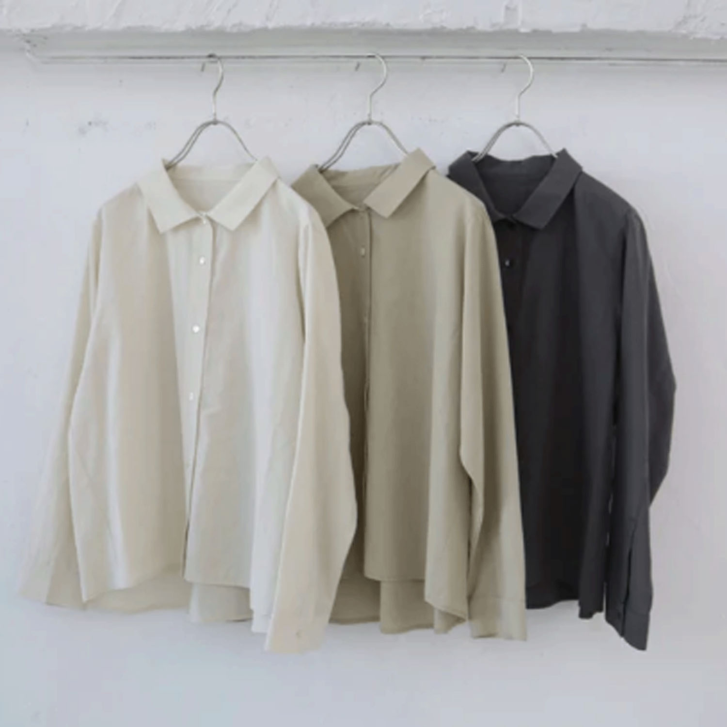 YARRA フラットカラーオープンブラウス - 画像1