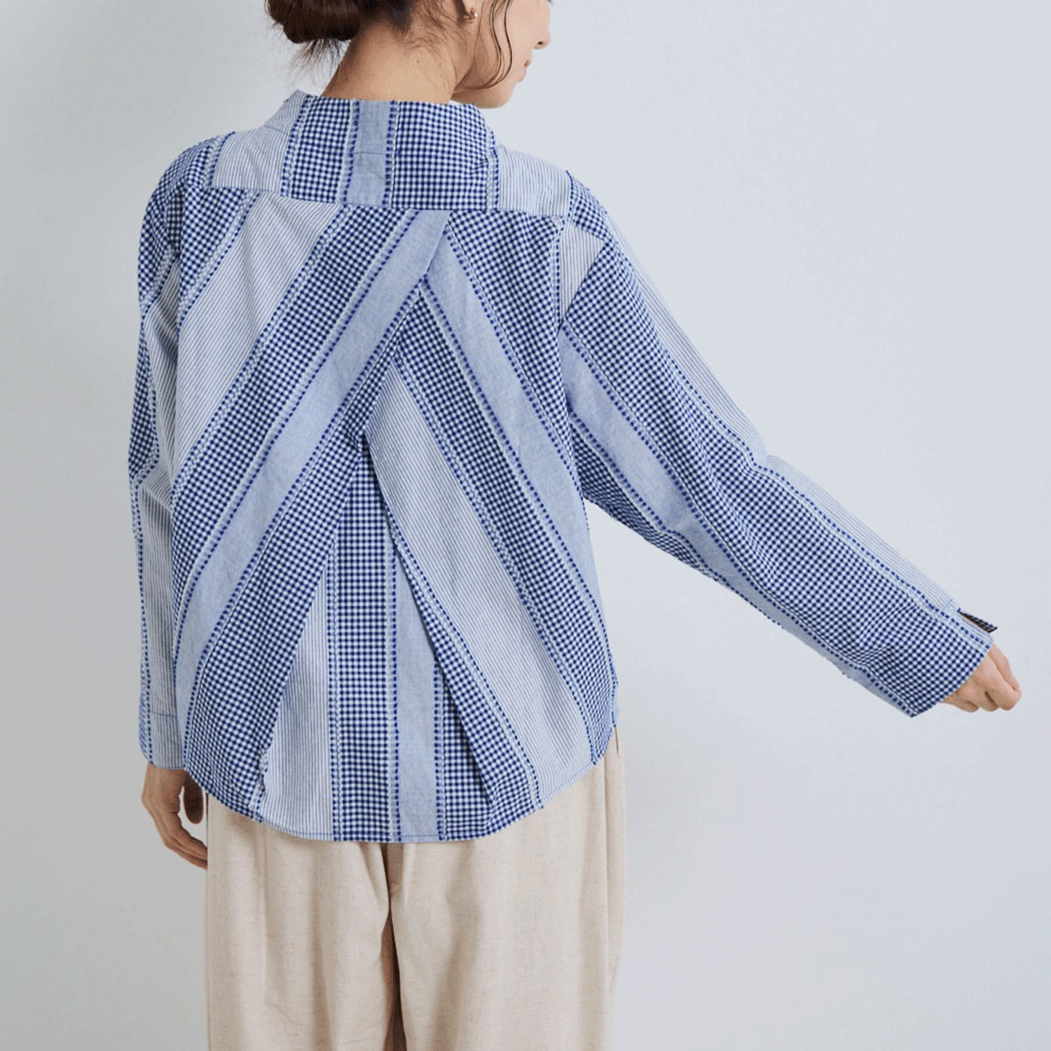 YURK genite van イレギュラーギンガムガンジーネックシャツ - 画像8