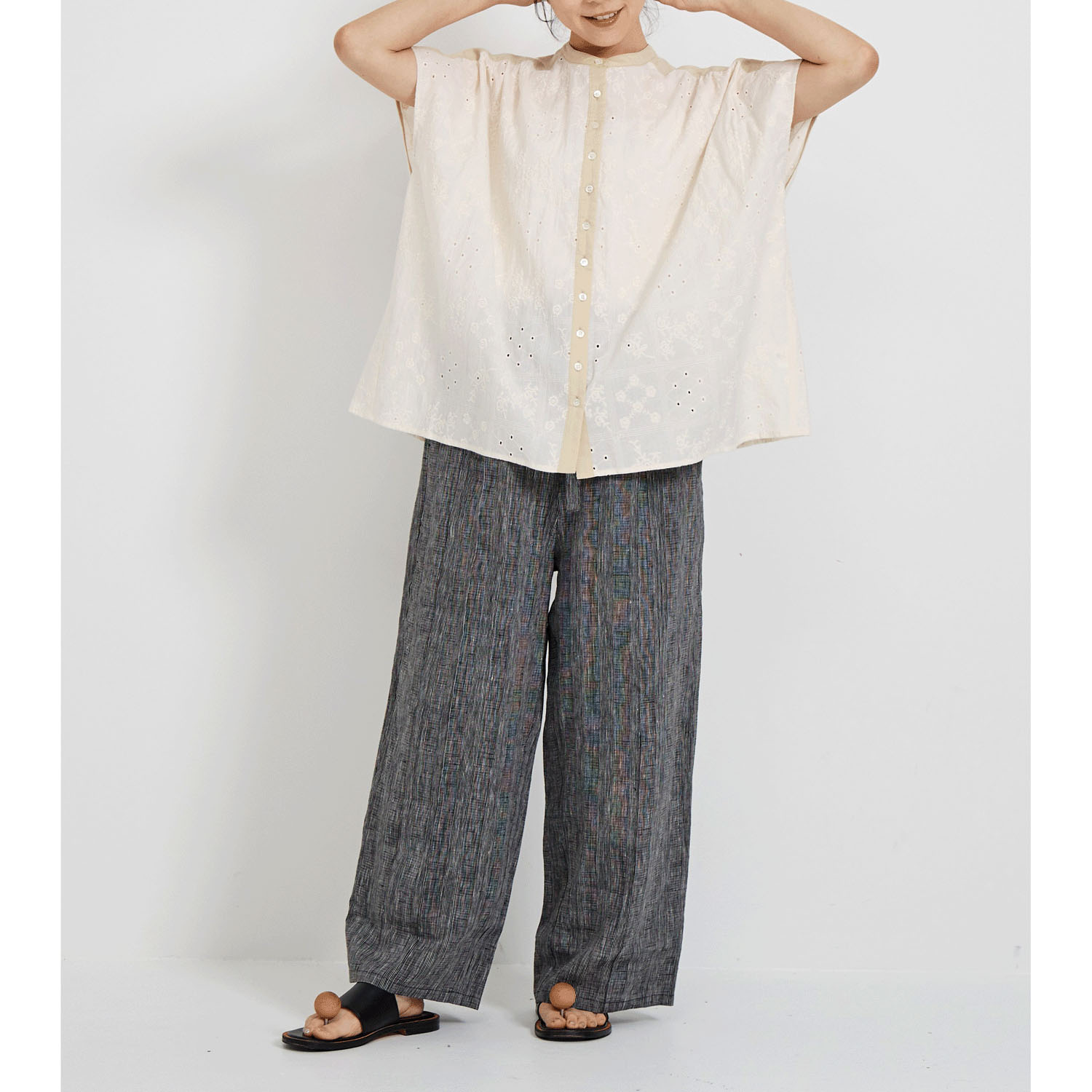 YURK geniet van ギャザーシャツ - 画像8