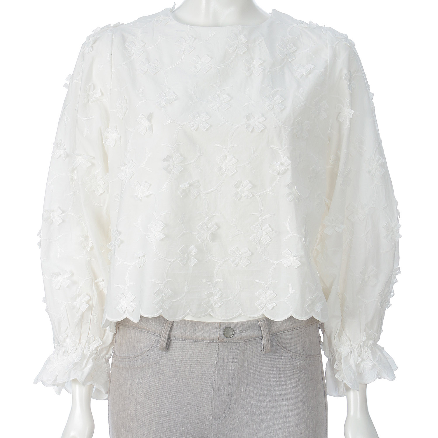 花柄刺繍プルオーバー