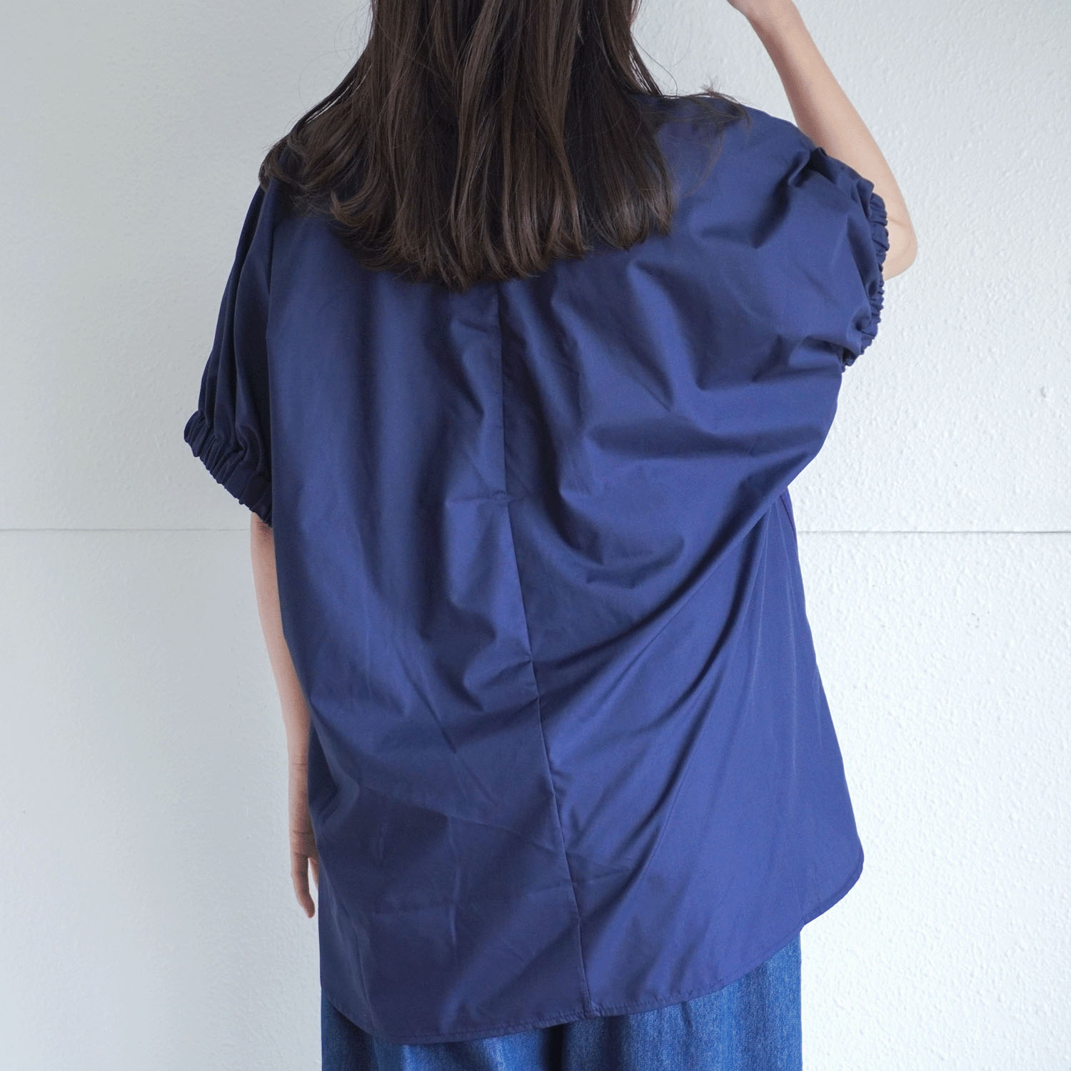 シルケット綿後身布帛使いプルオーバー - 画像15