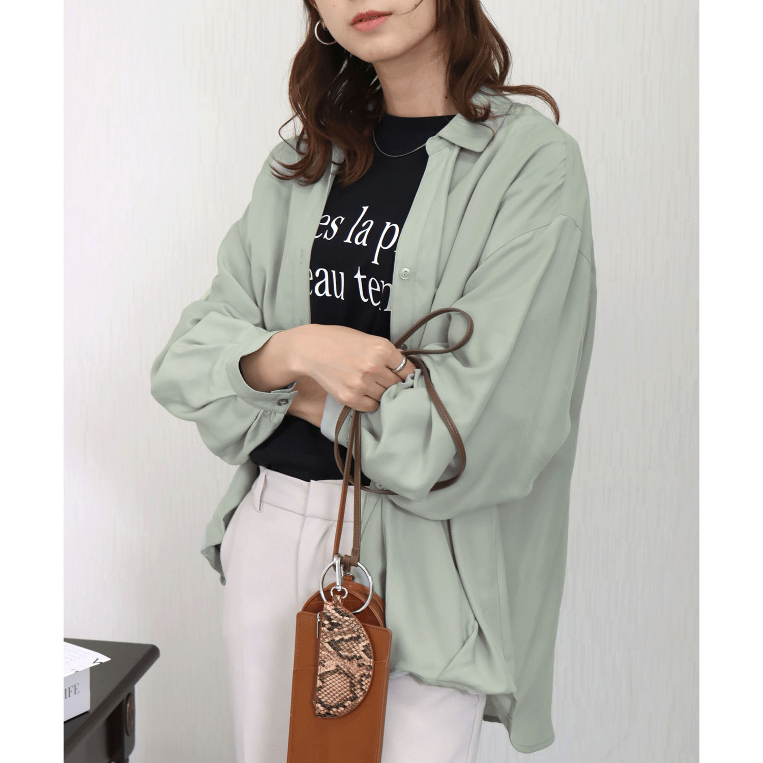 【お取寄せ】 マーブルワルツ とろみフランス綾 裾タックシャツ - 画像11