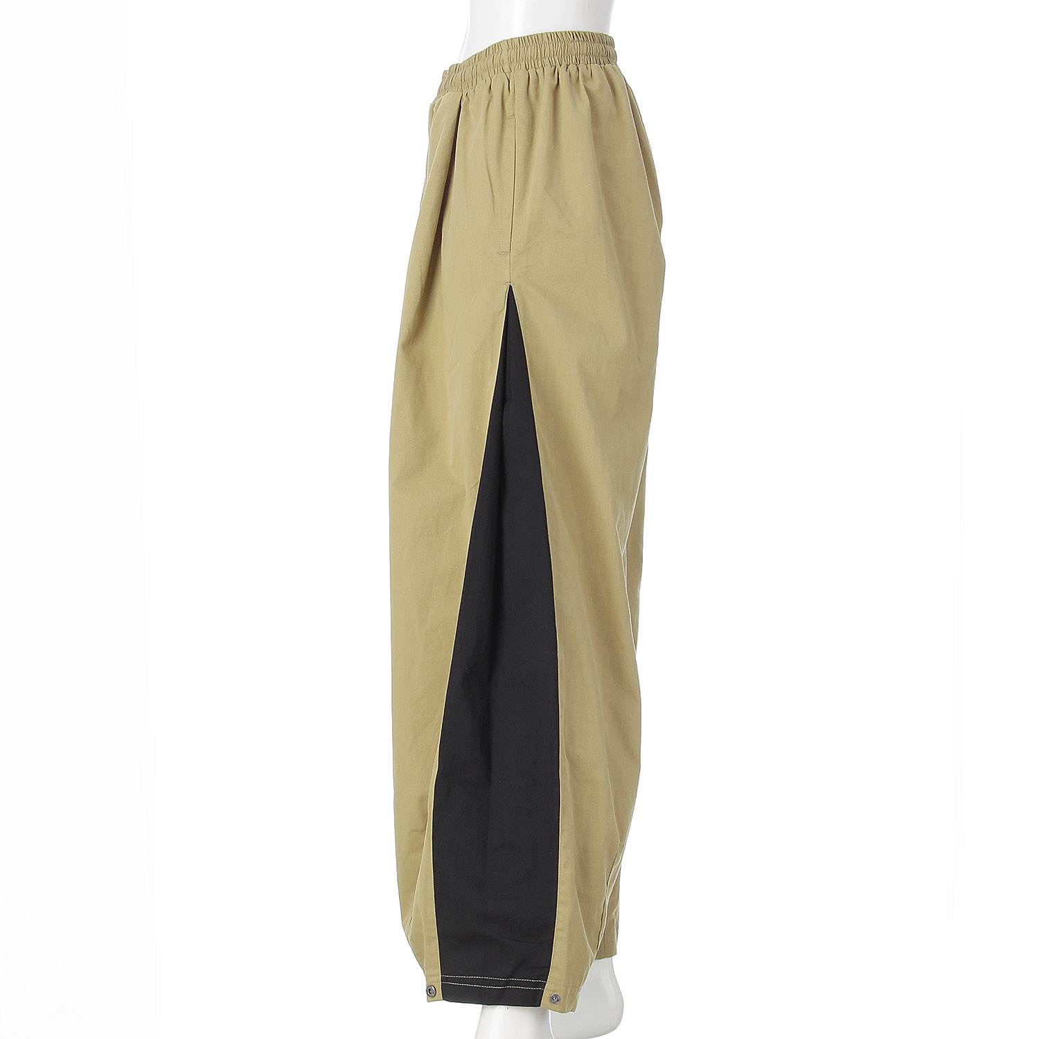 【ETONET限定】 iriey 脇タックコクーンパンツ - 画像23