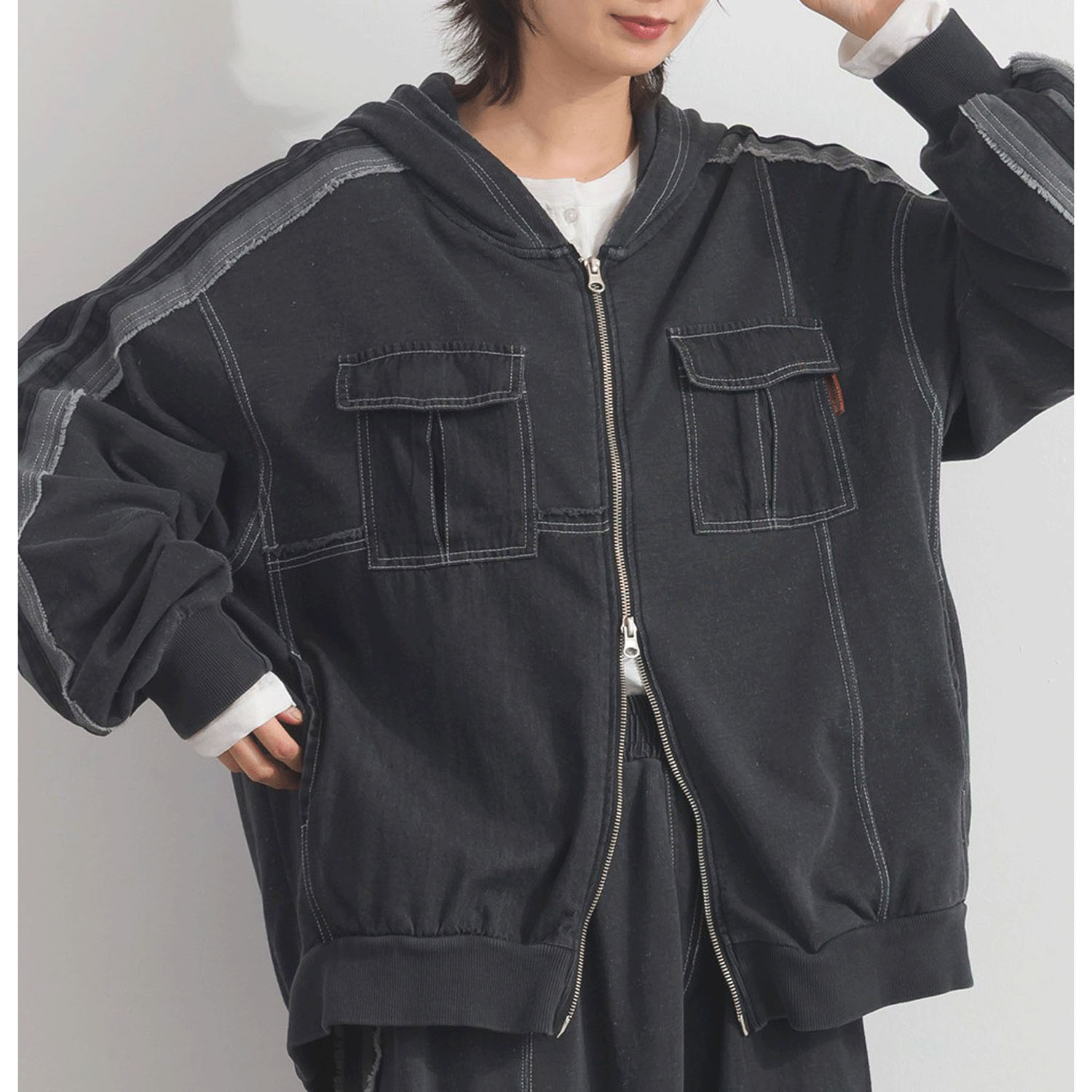 【ETONET限定】 iriey  裏毛インディゴ染めZIPパーカー - 画像3