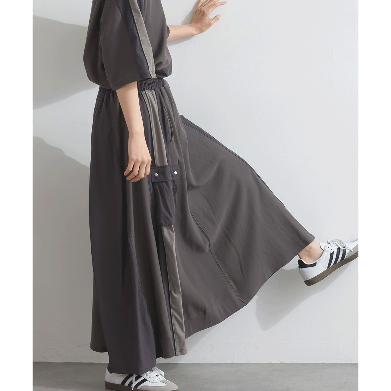 【ETONET限定】 iriey 配色ラインスカート - 画像4