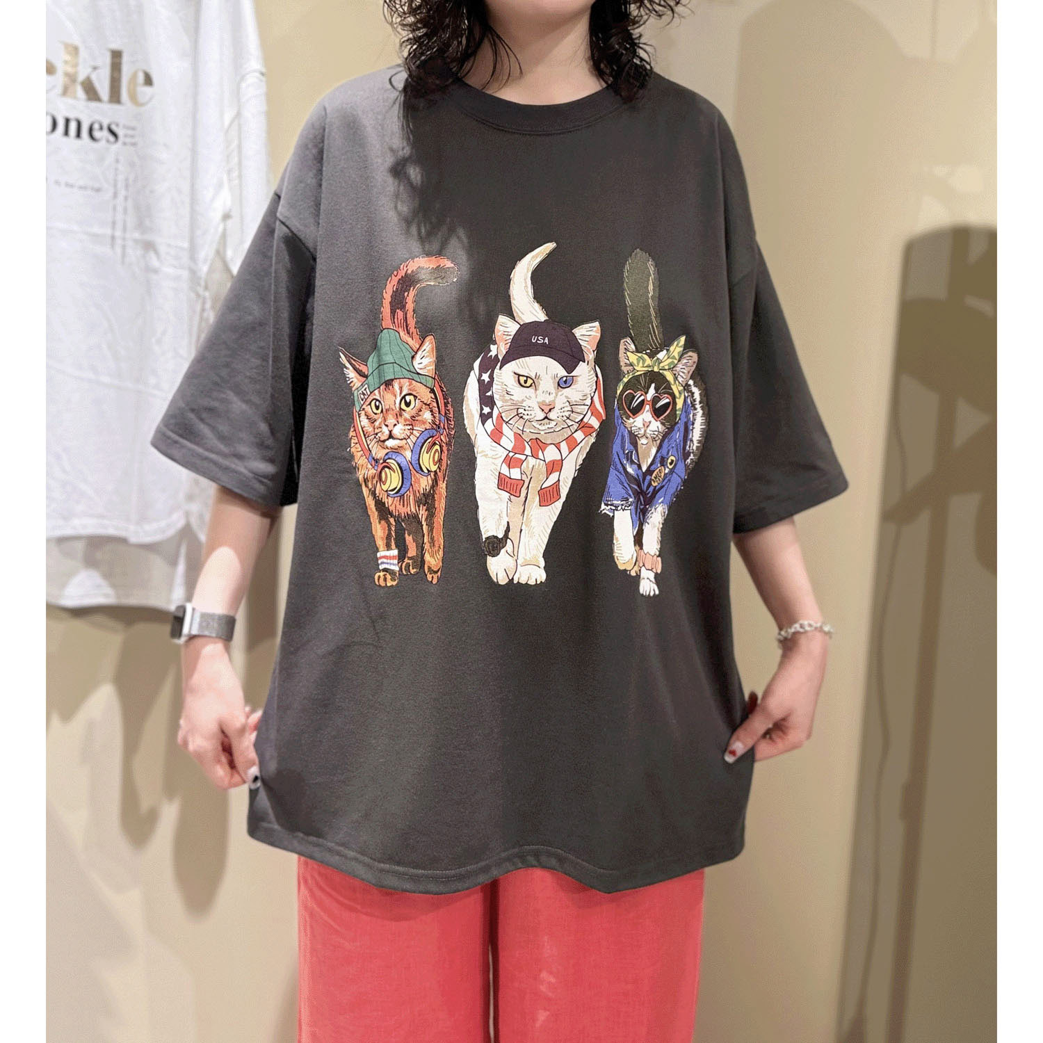 【LLサイズ、新色追加】【Insta Live】CORISCO Animal Village 前後プリントネコTシャツ - 画像15
