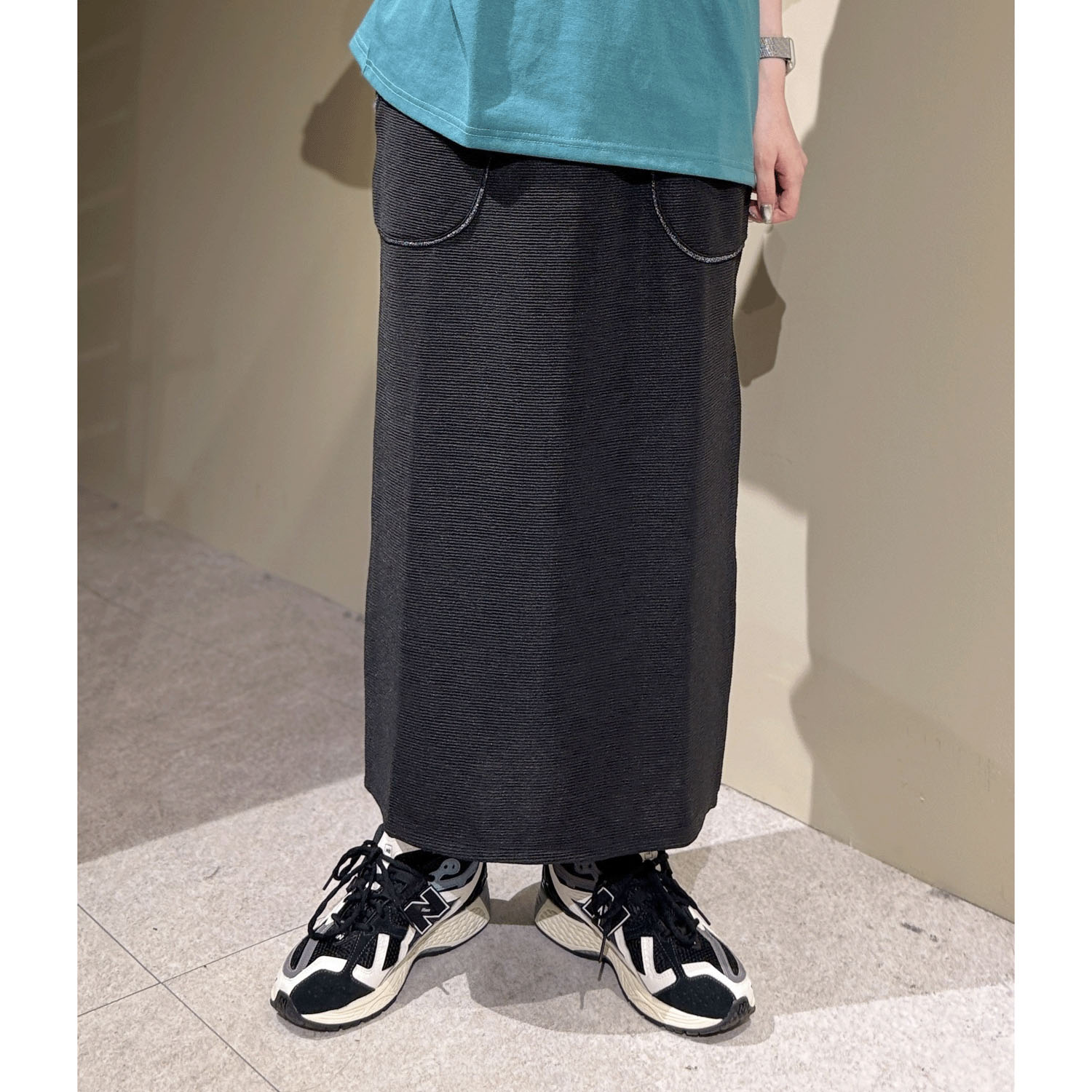 【Insta Live】le colis シャイニーコードナロースカート - 画像9