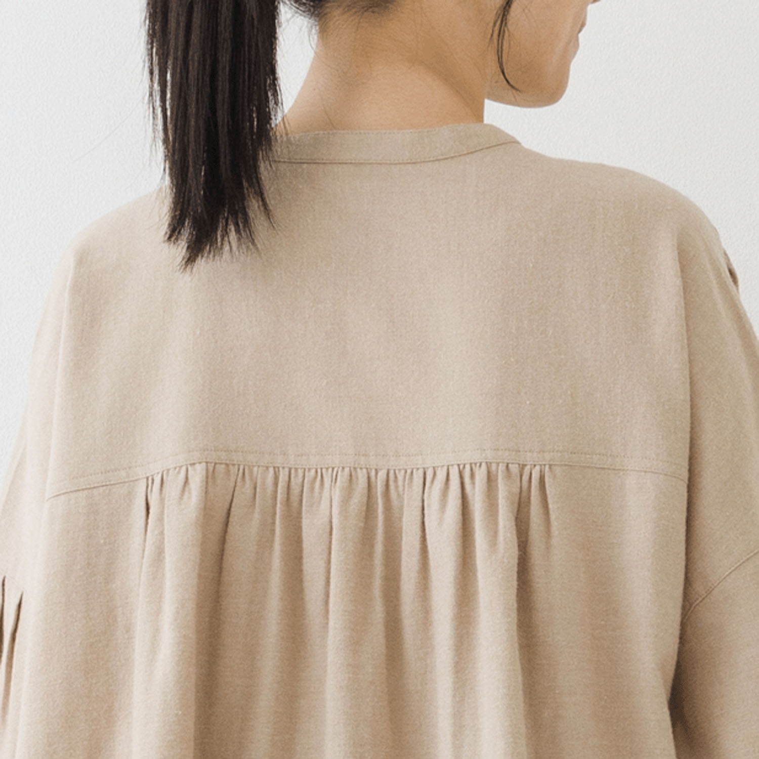 【お取り寄せ】Crea delice 袖口シャーリングワイドギャザーブラウス - 画像8