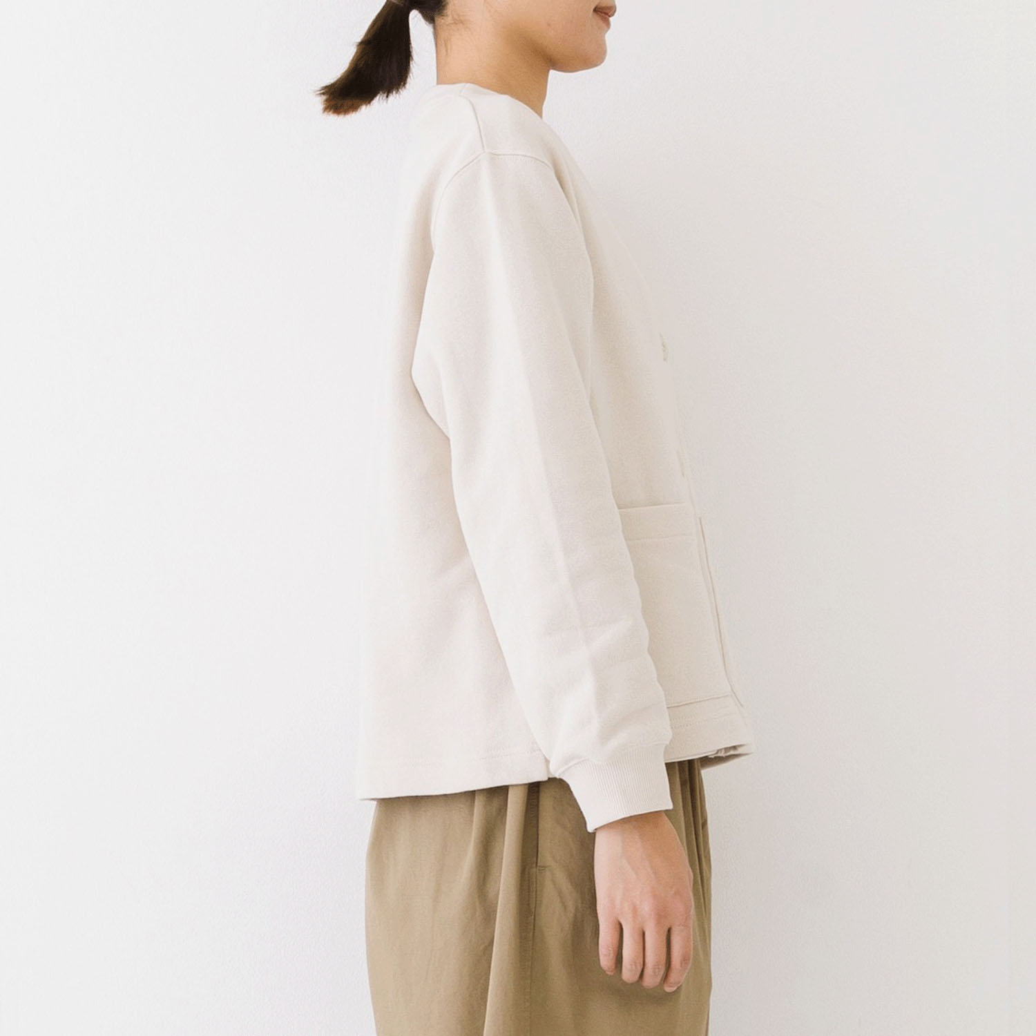 【お取り寄せ】Kermu コットンガーゼ裏毛バイカラーVネックカーディガン - 画像26