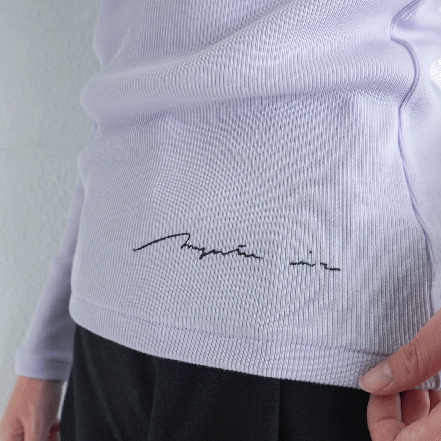 【Insta Live】マゼンタ テレコ12cmボトルネック長袖 - 画像5