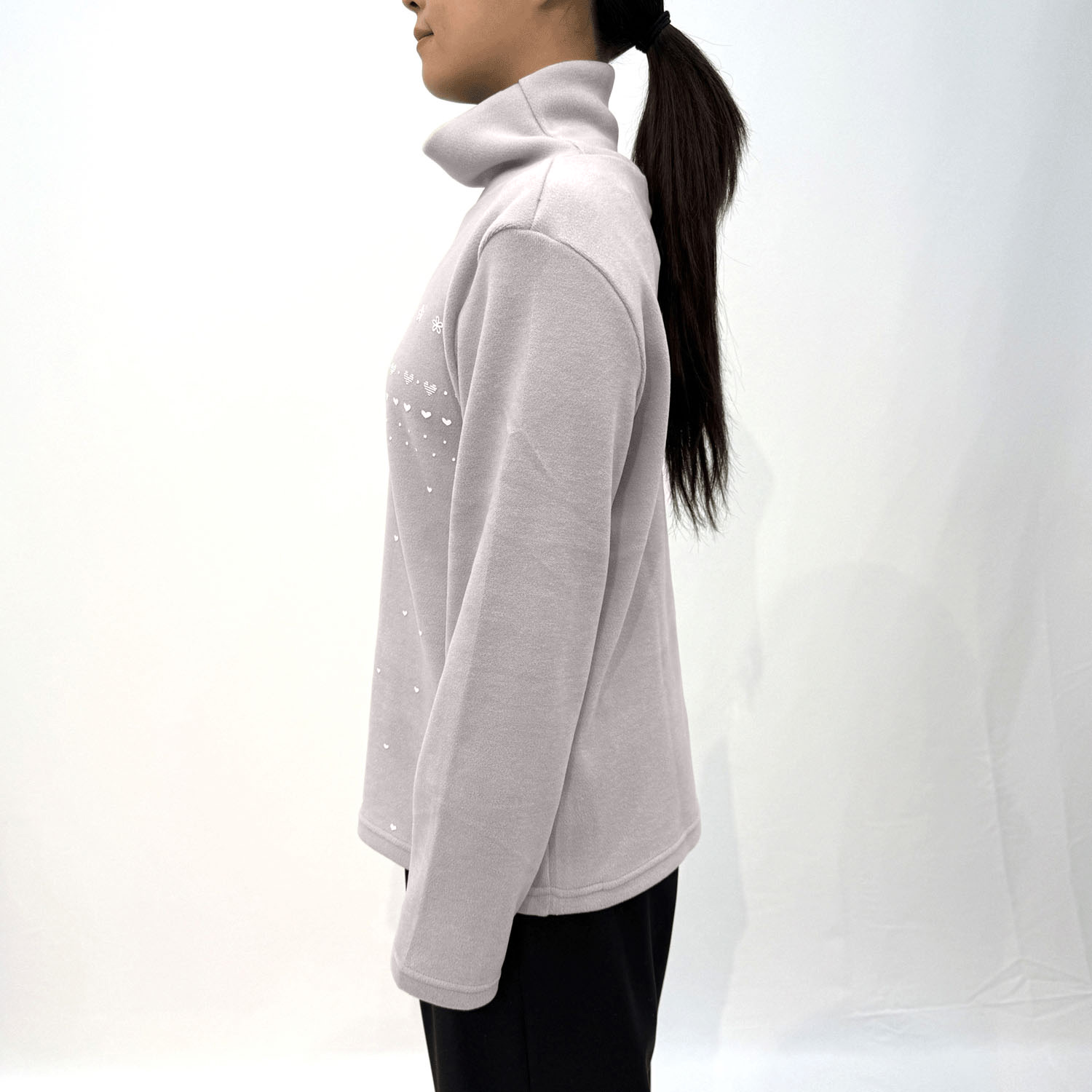 T’BIS STUDIO 起毛フレア鹿の子スムース小花柄オフタートルプルオーバー - 画像5