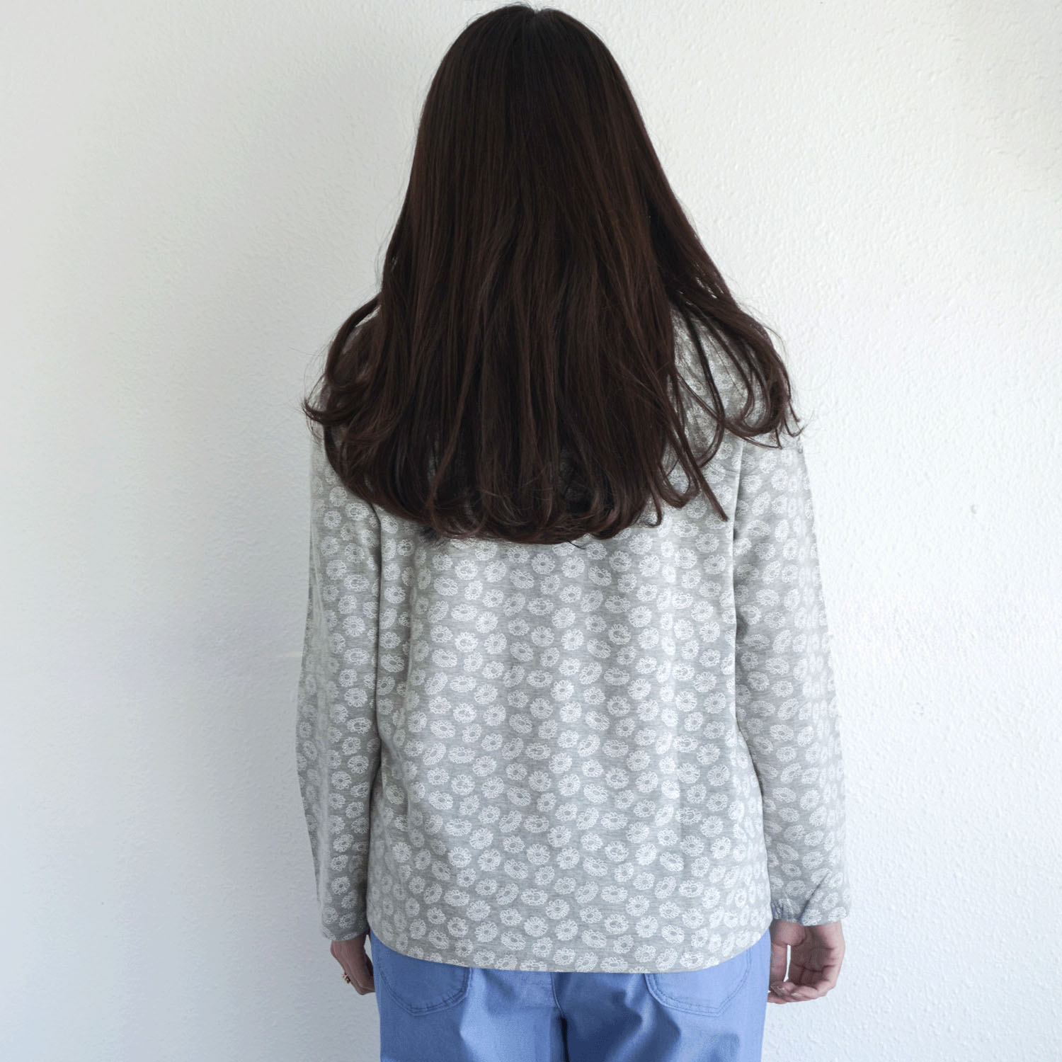 T’BIS STUDIO 長袖花猫総プリントトハイネックTシャツ - 画像7