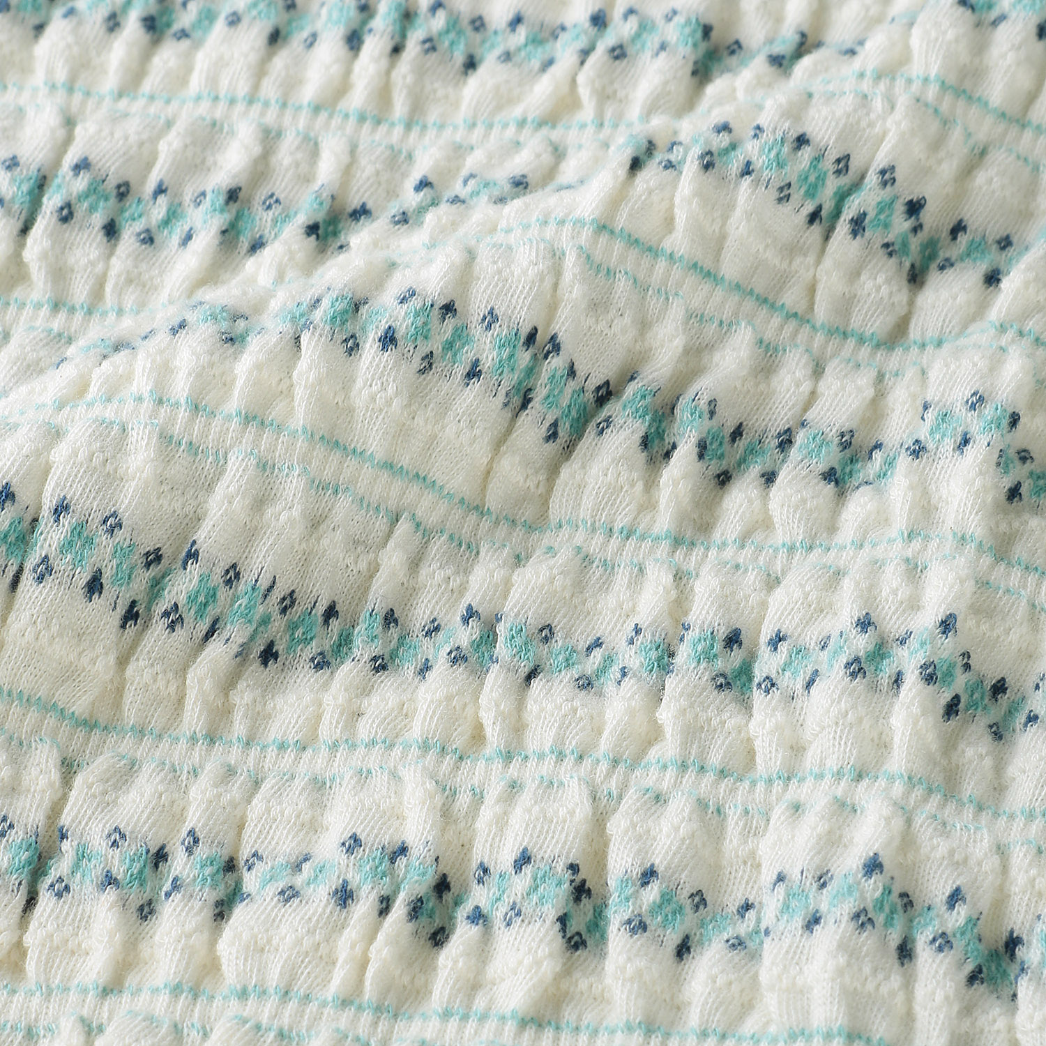 T’BIS STUDIO シャーリングジャカード小花柄ハイネック5分袖Tシャツ - 画像16