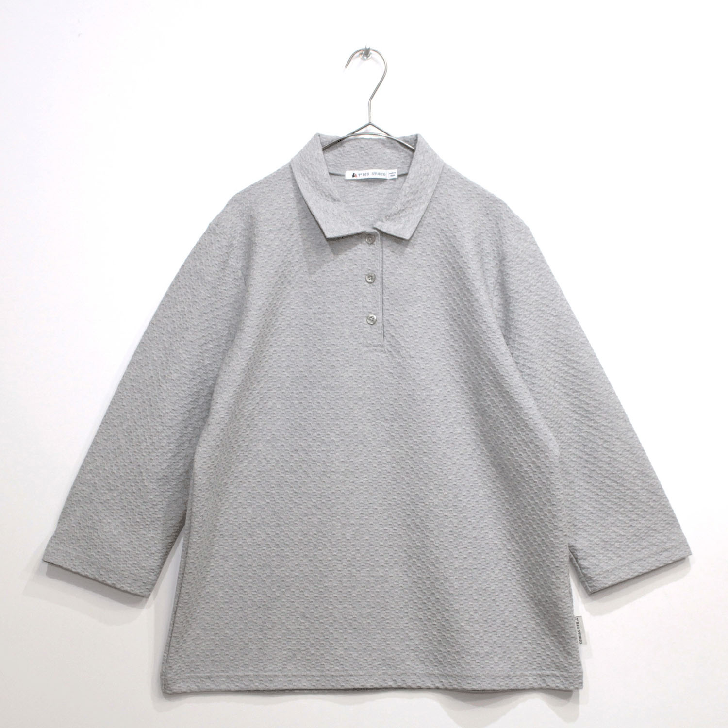 T’BIS STUDIO 網柄ジャカード七分袖ポロシャツ - 画像1