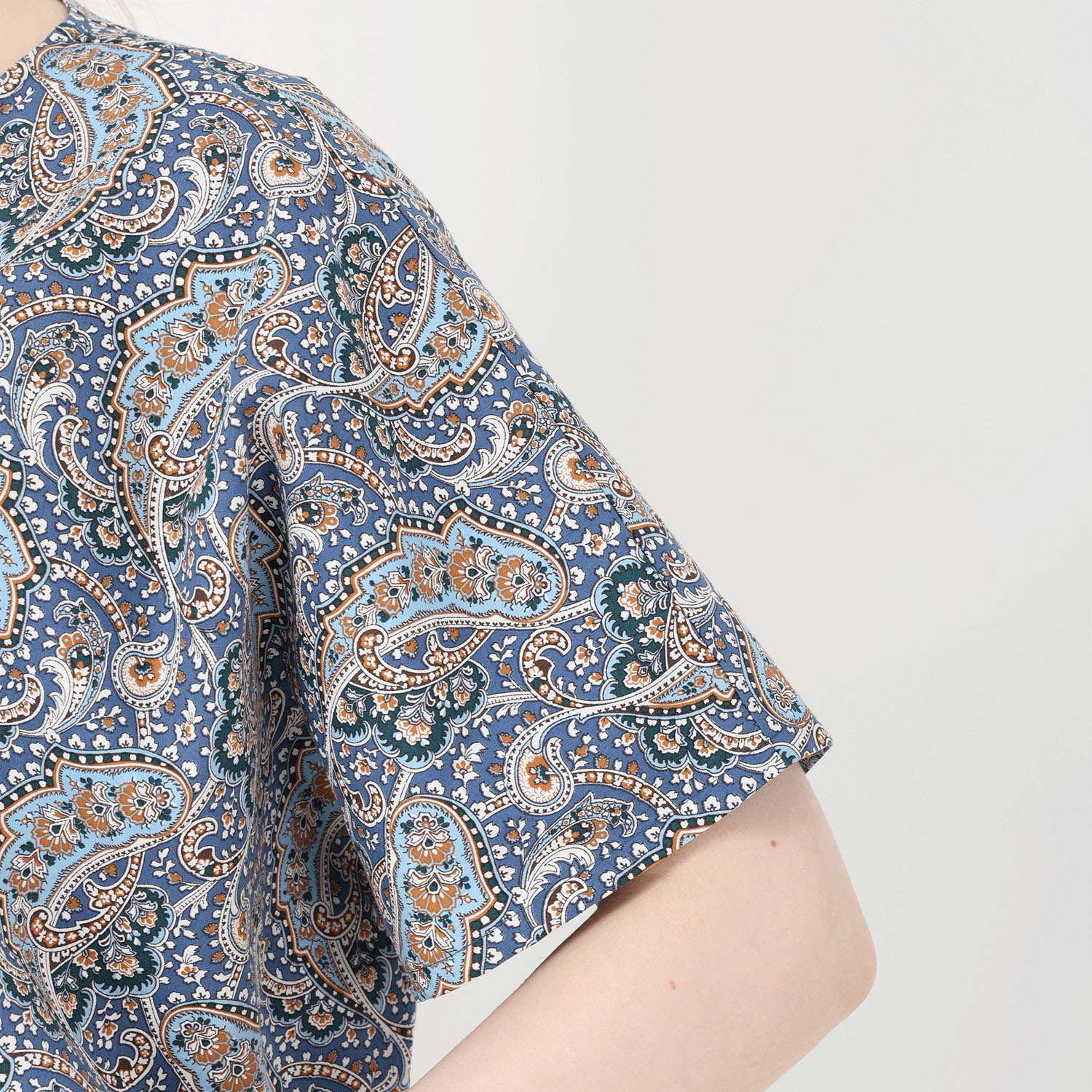 T’BIS STUDIO ペイズリー柄プリント半袖ワイドプルオーバー - 画像6