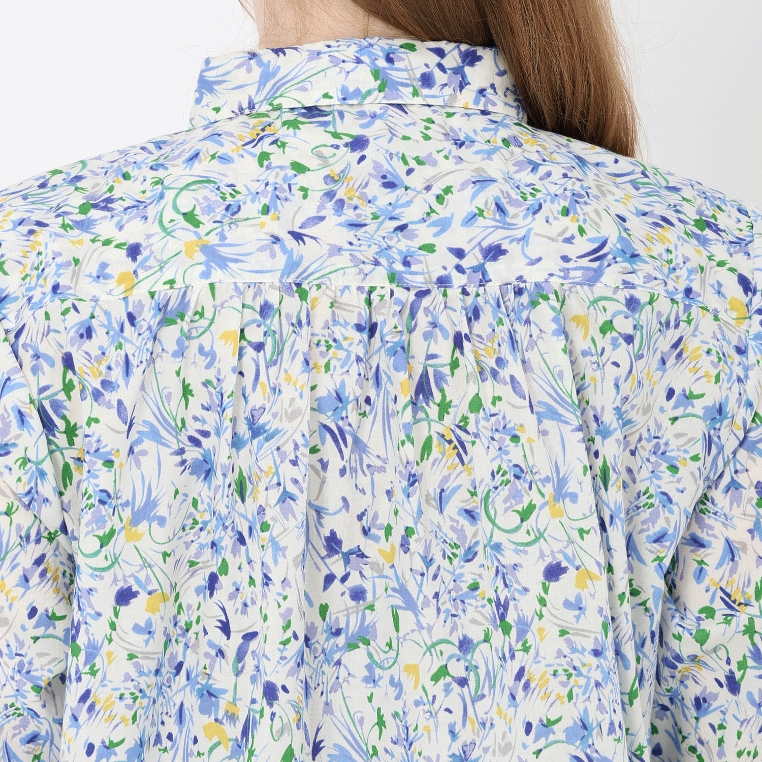 T’BIS STUDIO 水彩花柄プリント胸切替ギャザーシャツ - 画像9