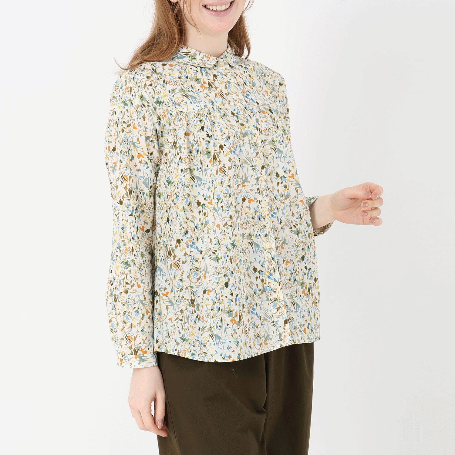 T’BIS STUDIO 水彩花柄プリント胸切替ギャザーシャツ - 画像1