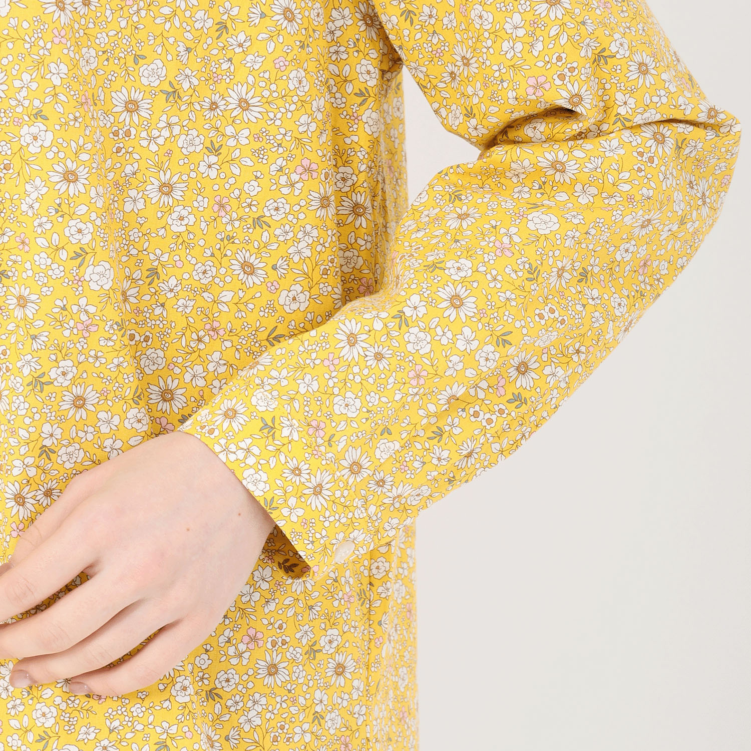 T’BIS STUDIO 長袖縁取り花プリントシャツ - 画像7