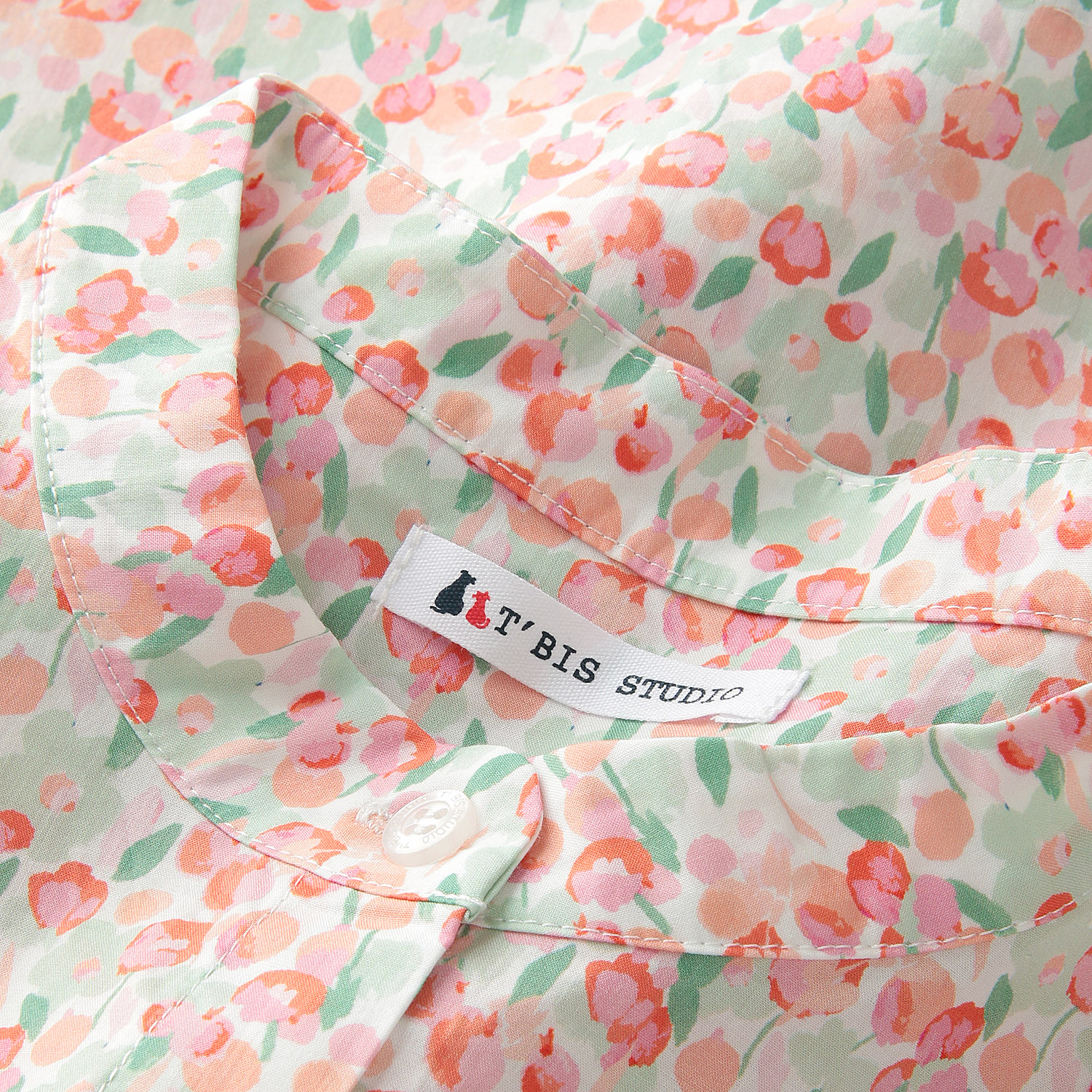 T’BIS STUDIO 長袖小花プリントスタンドネックシャツ - 画像5