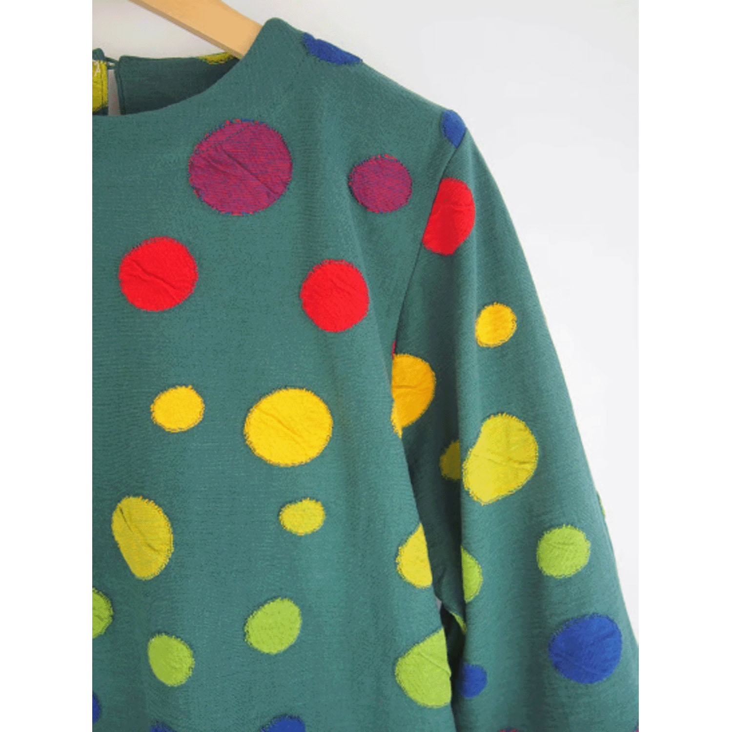 LaLa que sera マルチカラードットジャガードプルオーバー - 画像15