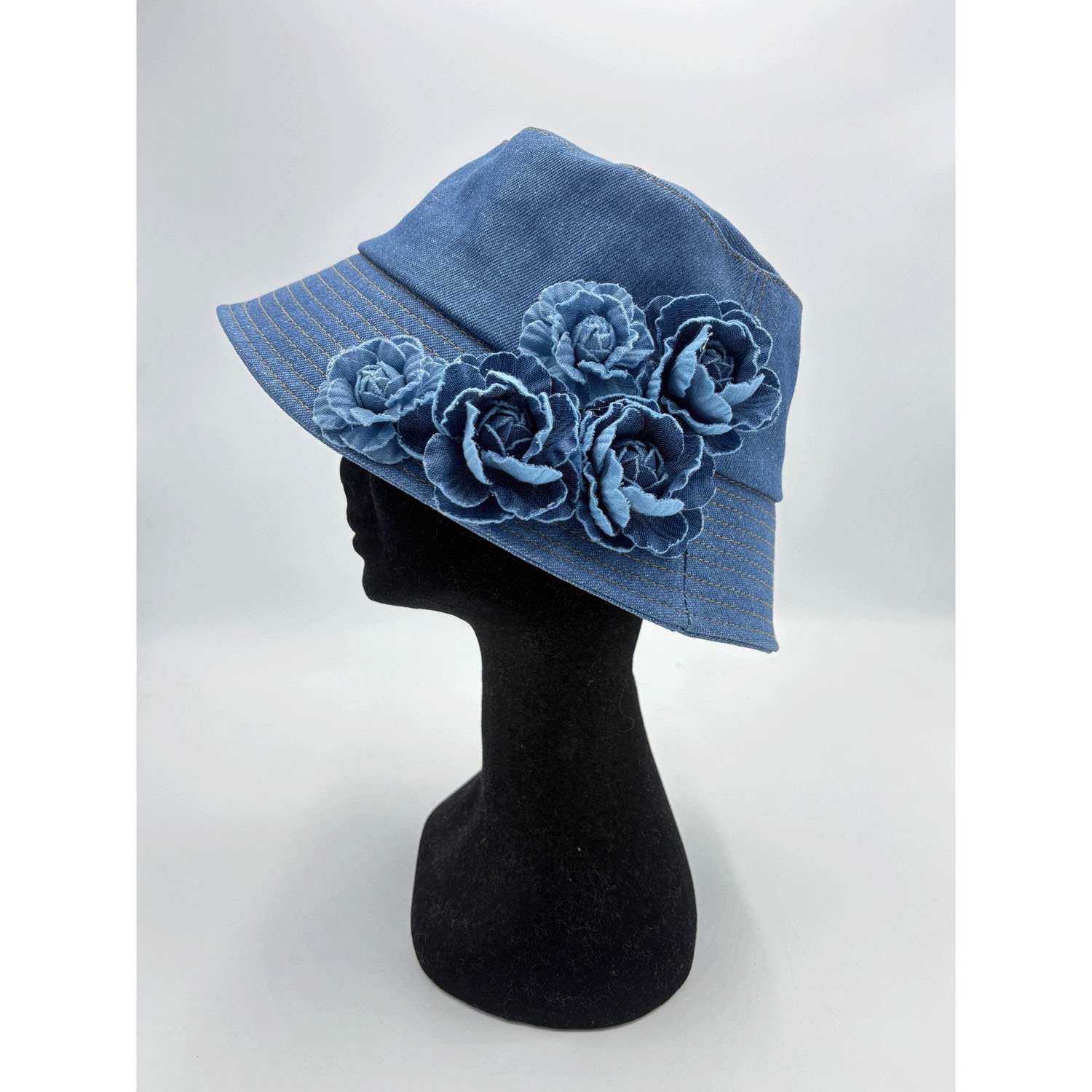 デニム花付きバケット - 画像1