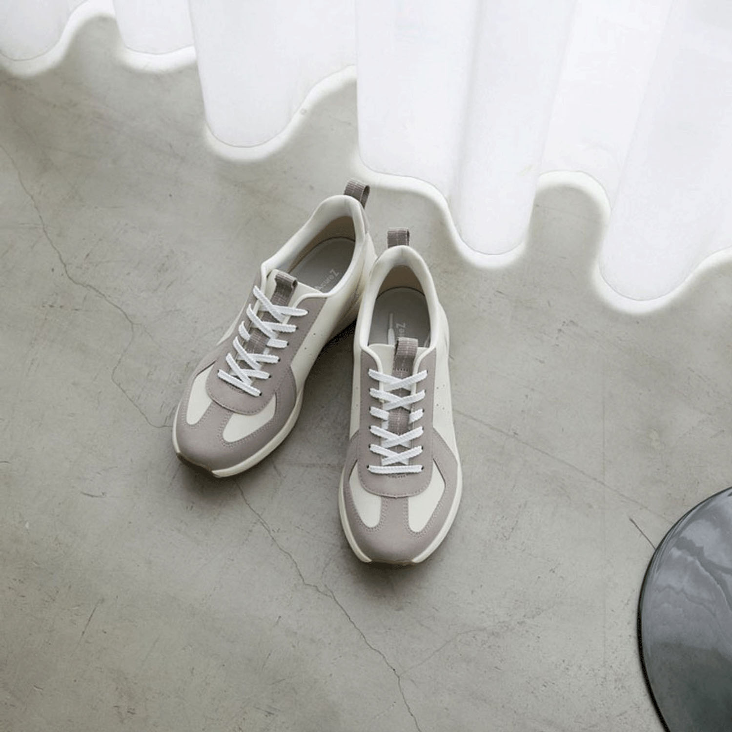 AcureZ 「母趾にやさしいスニーカー」カジュアルスニーカー AO－10268 - 画像3