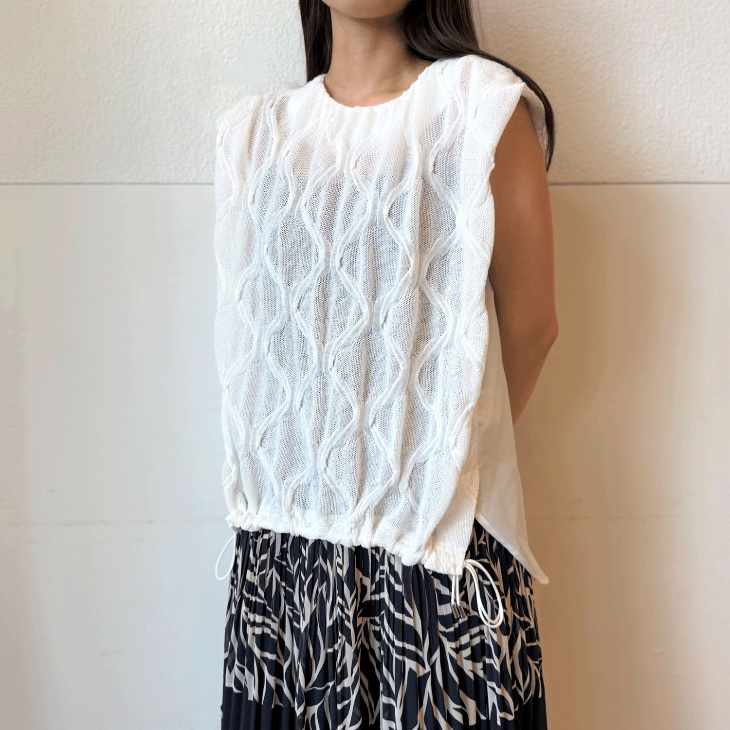 ハルズアミ バックフレアニットソー