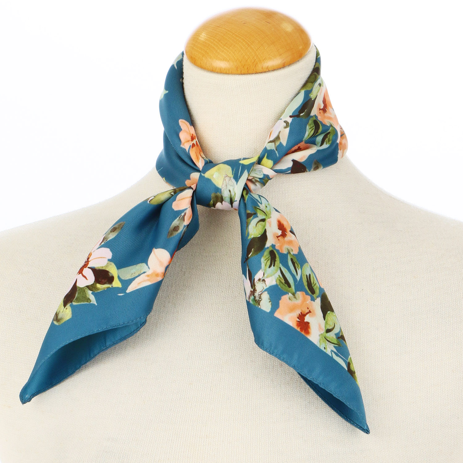 イタリア製 フラワー柄スカーフ 53×53 - 画像3