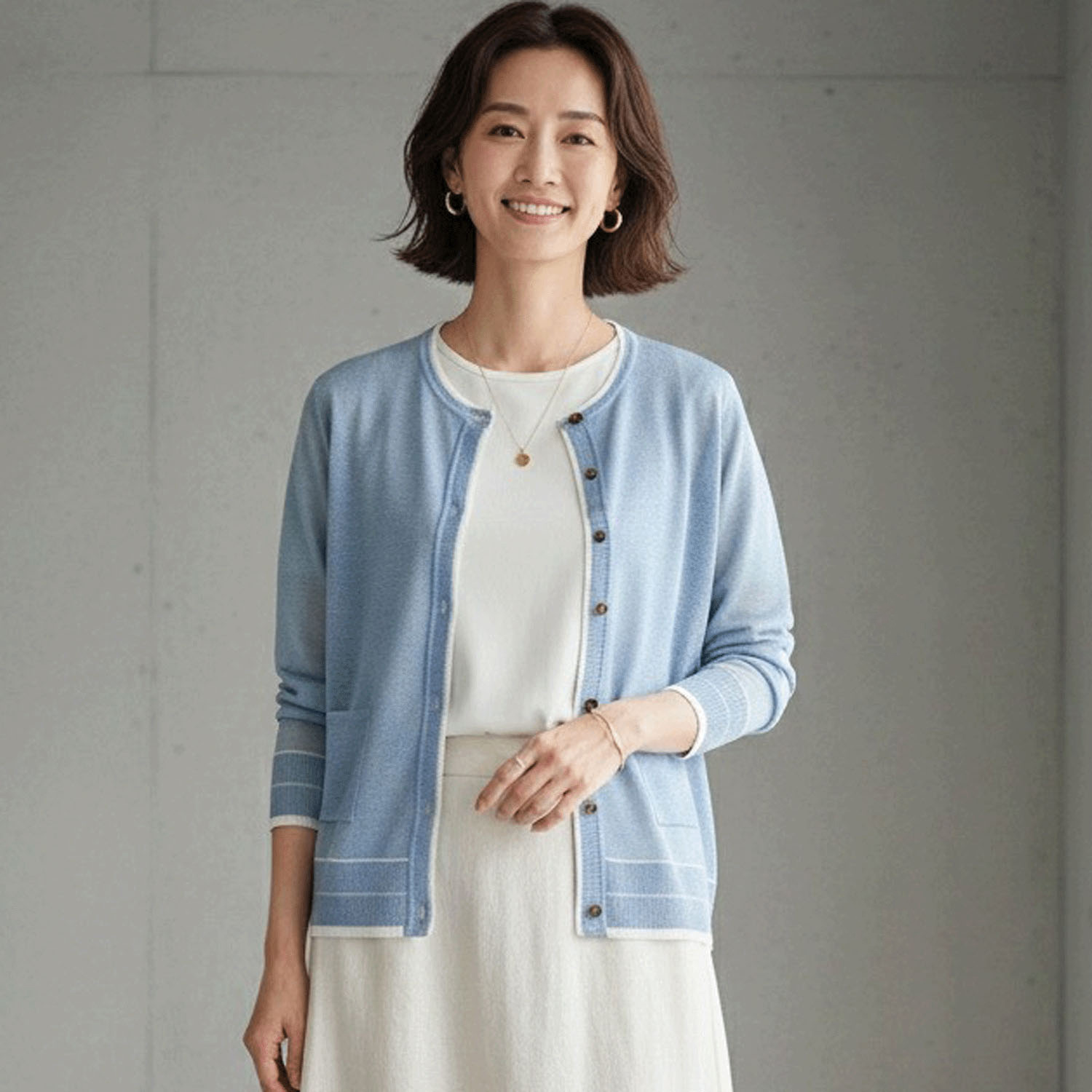 LEVITA配色クルーネックカーディガン - 画像1