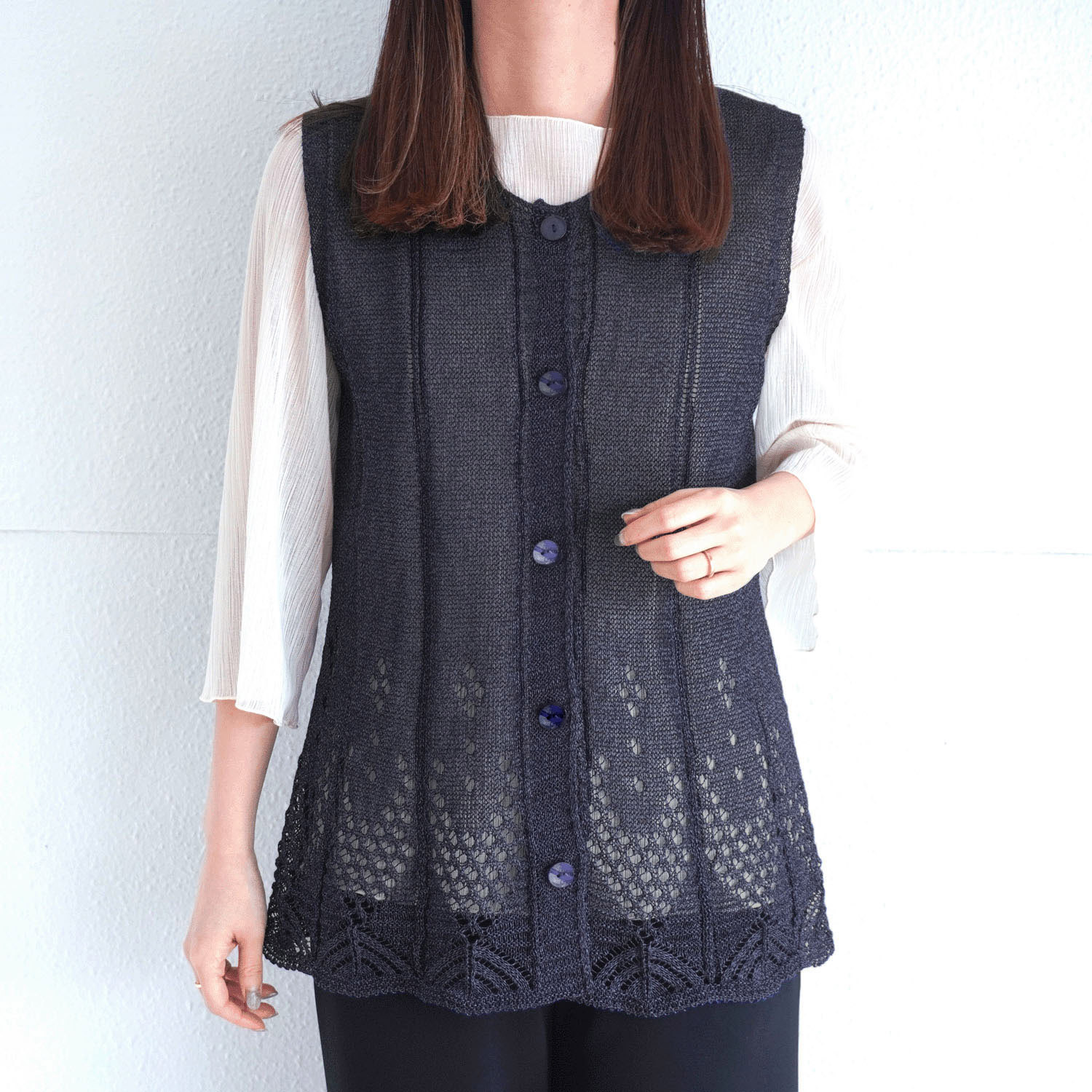 抄繊糸透かし編みベスト - 画像10